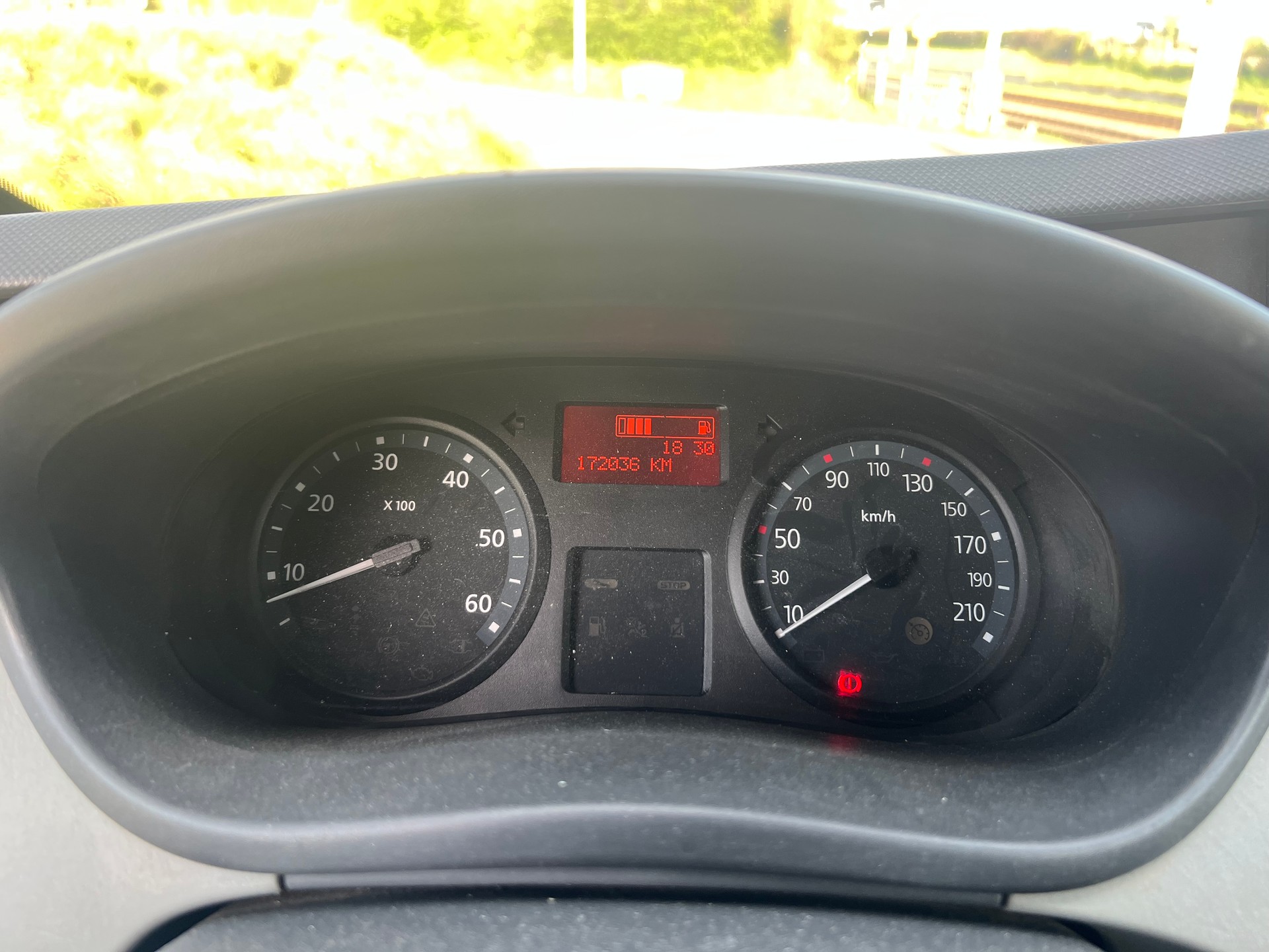 RENAULT Trafic 2.0 dCi 115 2.9t L1H1-image-11
