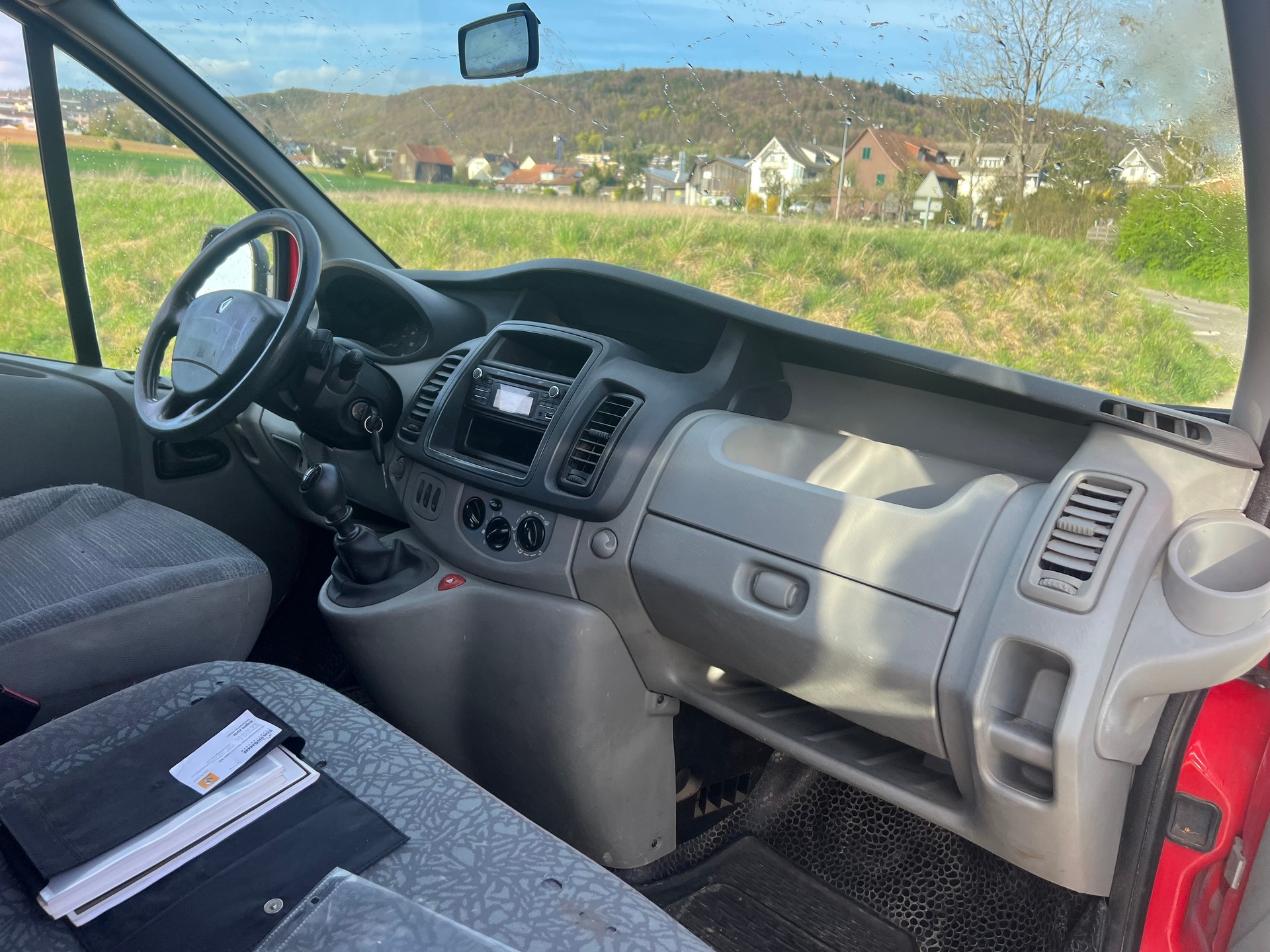 RENAULT Trafic 2.0 dCi 115 2.9t L1H1-image-10