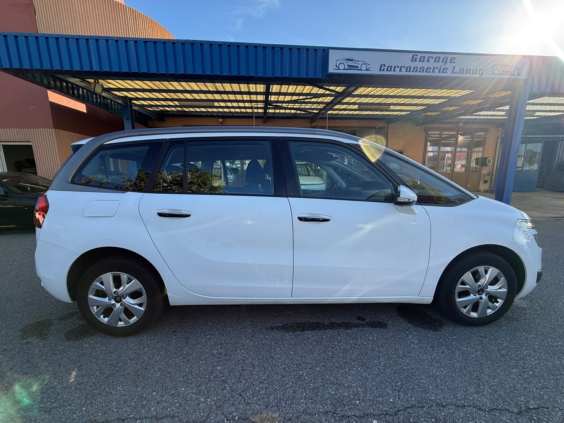 CITROEN Grand C4 Picasso 1.6i 16V e-THP Séduction-image-3