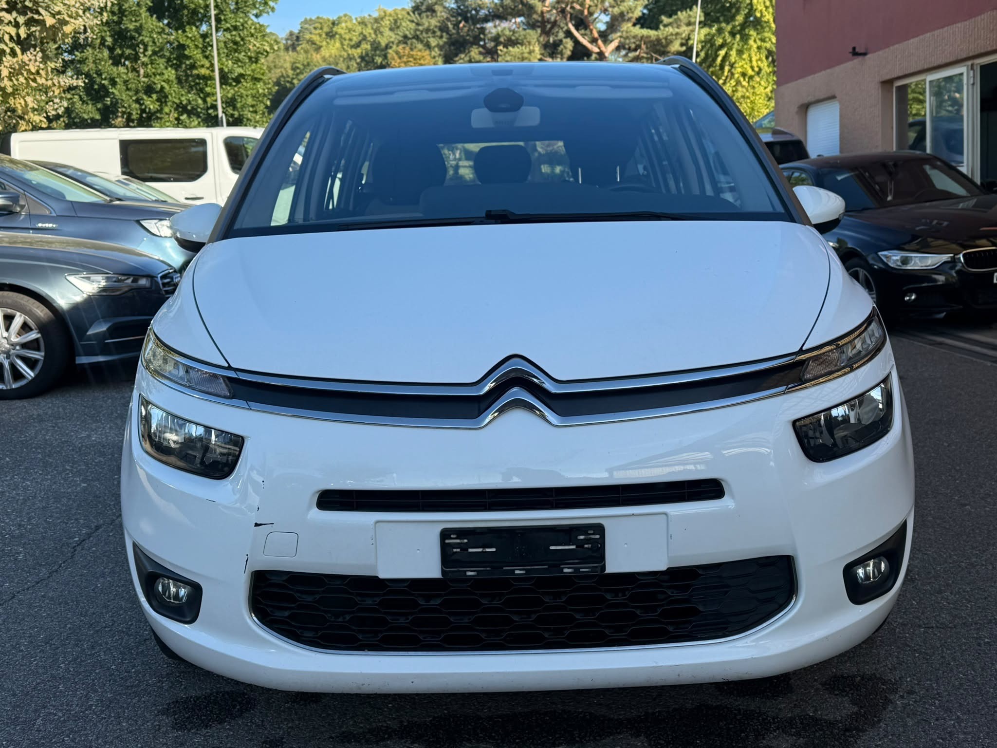 Car photo