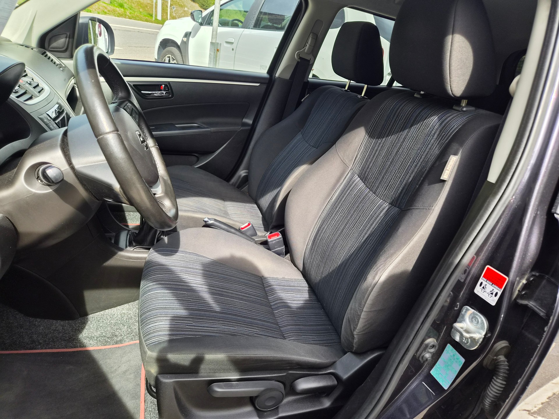 SUZUKI Swift 1.2i 16V PizSulai 4x4-image-11