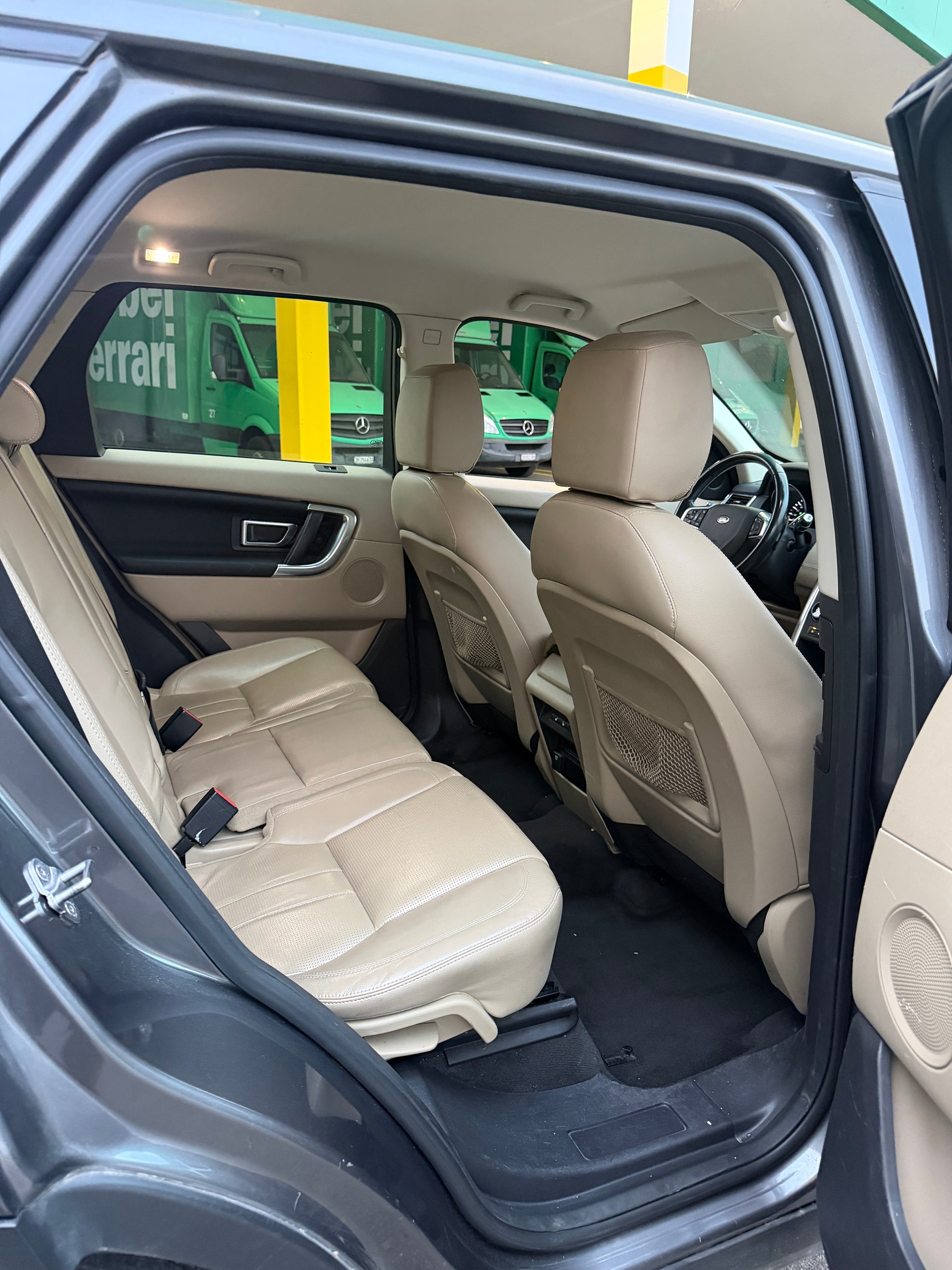 LAND ROVER Discovery Sport 2.0 TD4 HSE AT9-image-14