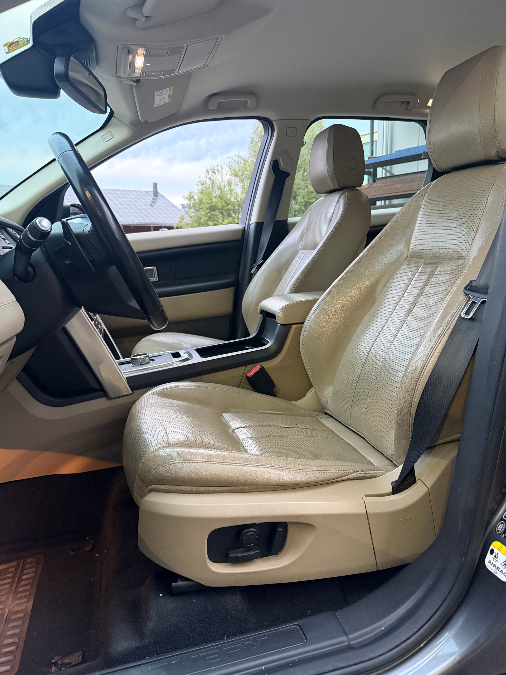 LAND ROVER Discovery Sport 2.0 TD4 HSE AT9-image-8