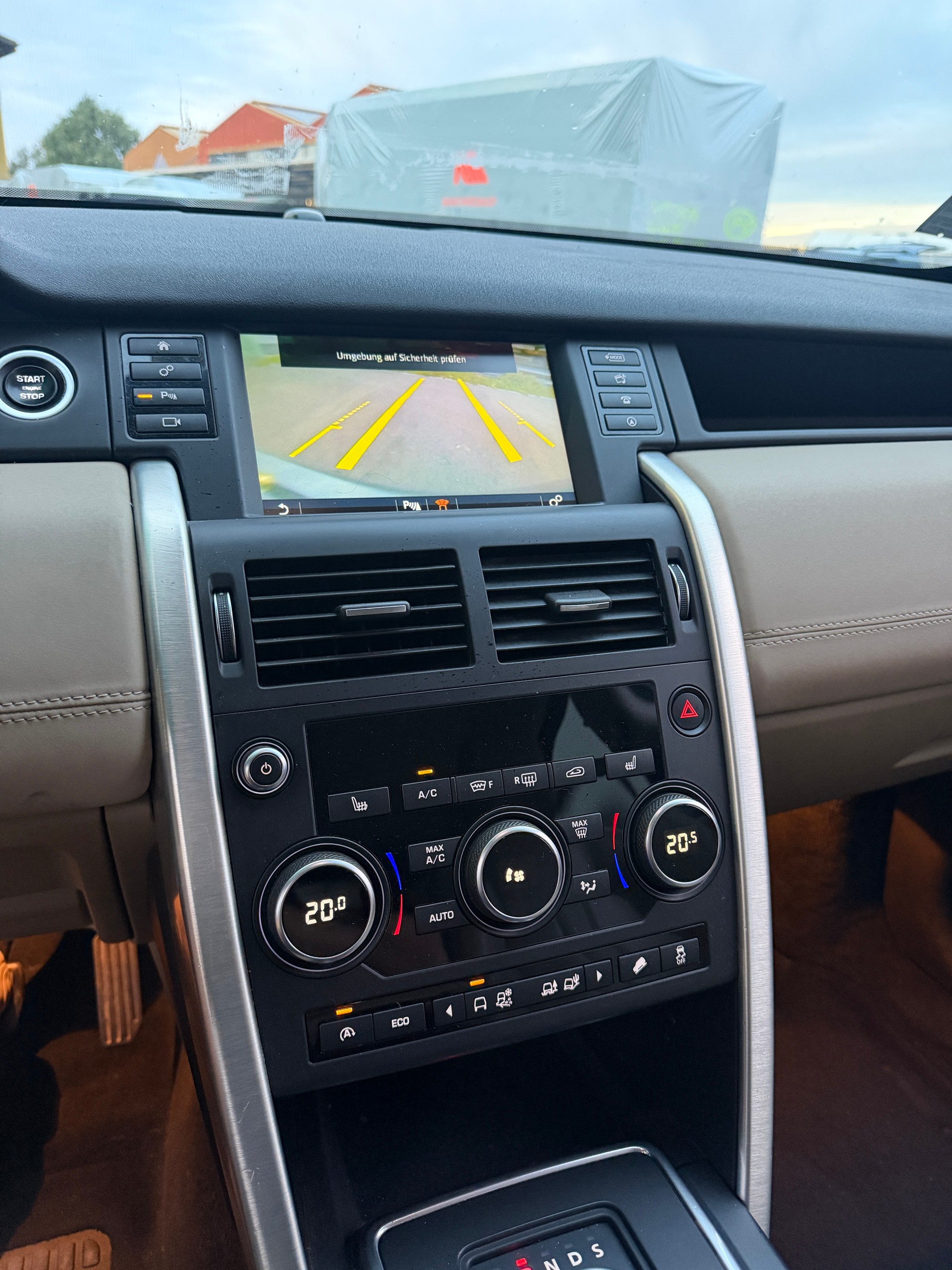 LAND ROVER Discovery Sport 2.0 TD4 HSE AT9-image-11