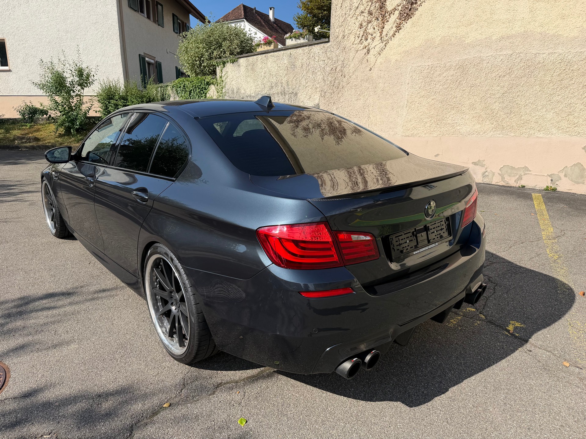 BMW M5-image-7