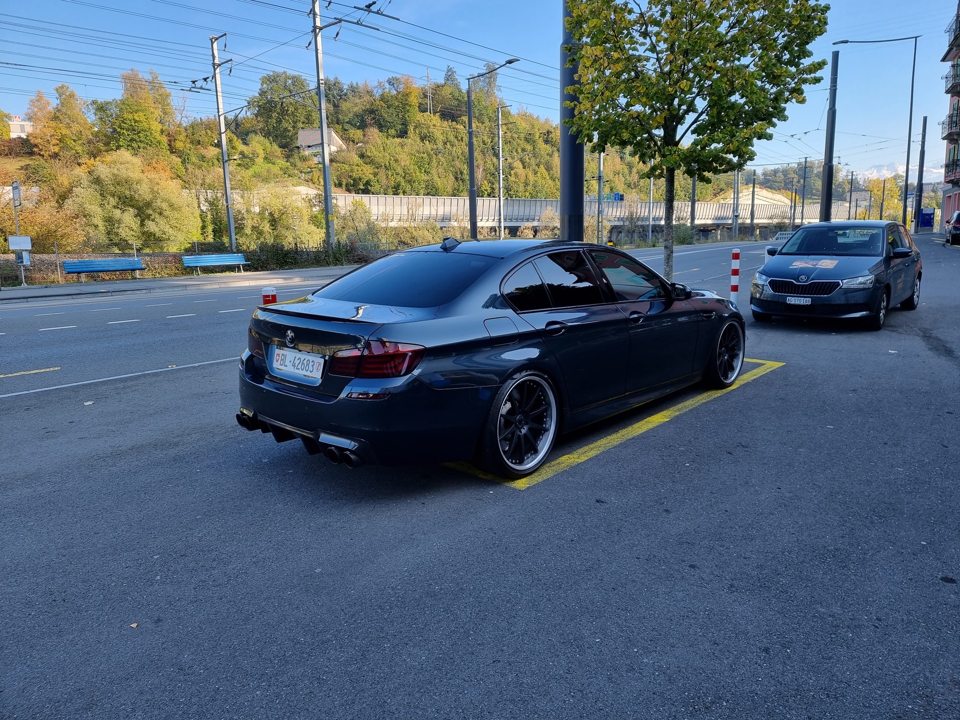 BMW M5-image-1