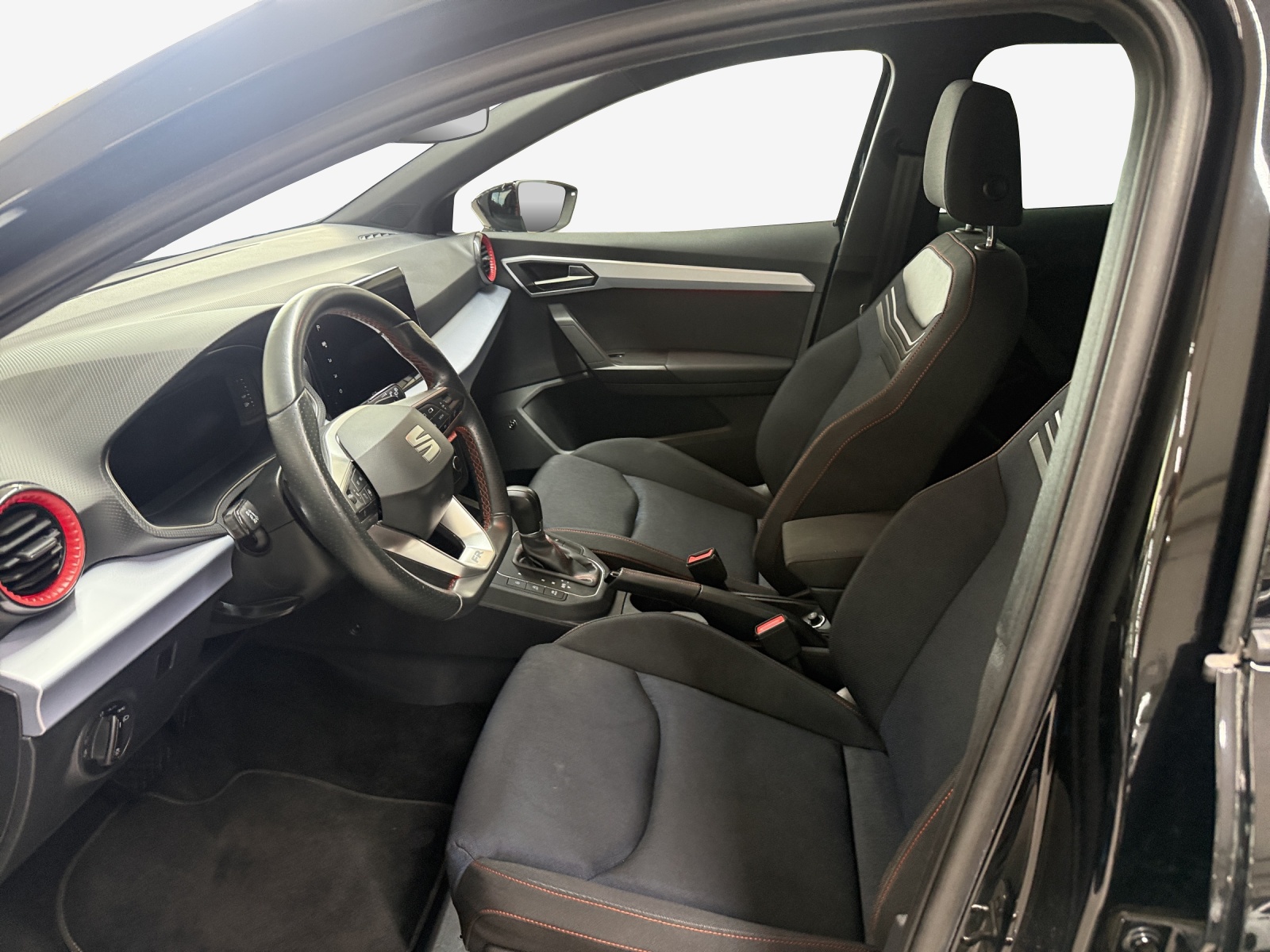 SEAT Ibiza 1.0 EcoTSI Hola FR DSG-image-7