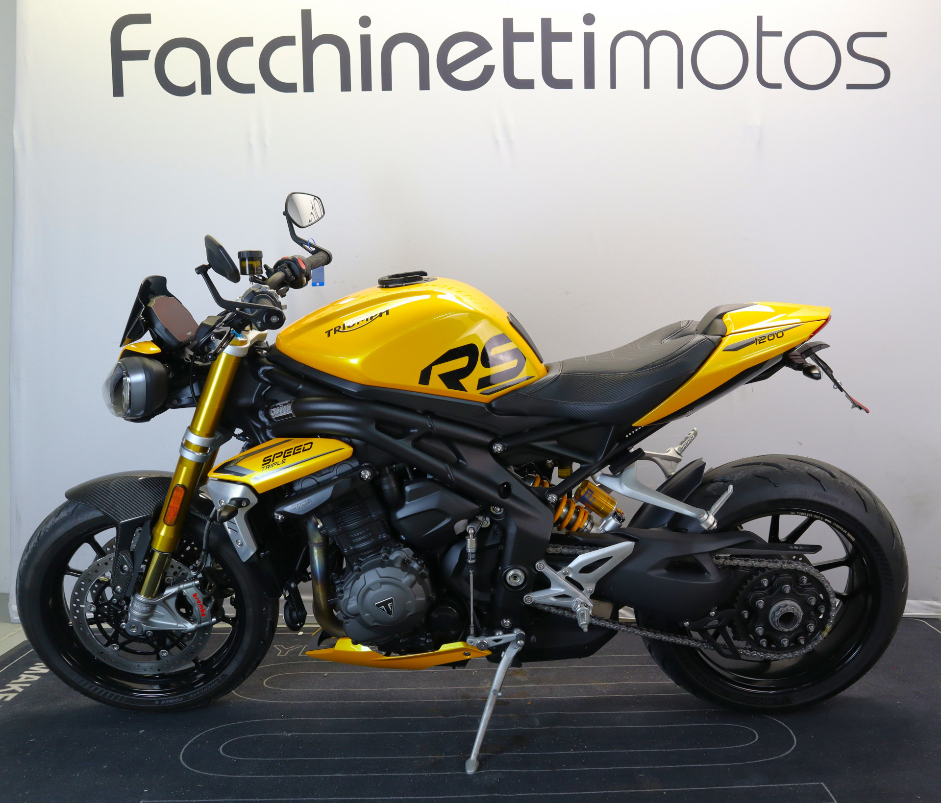TRIUMPH Speed Triple 1200 RS-showroom-element-1