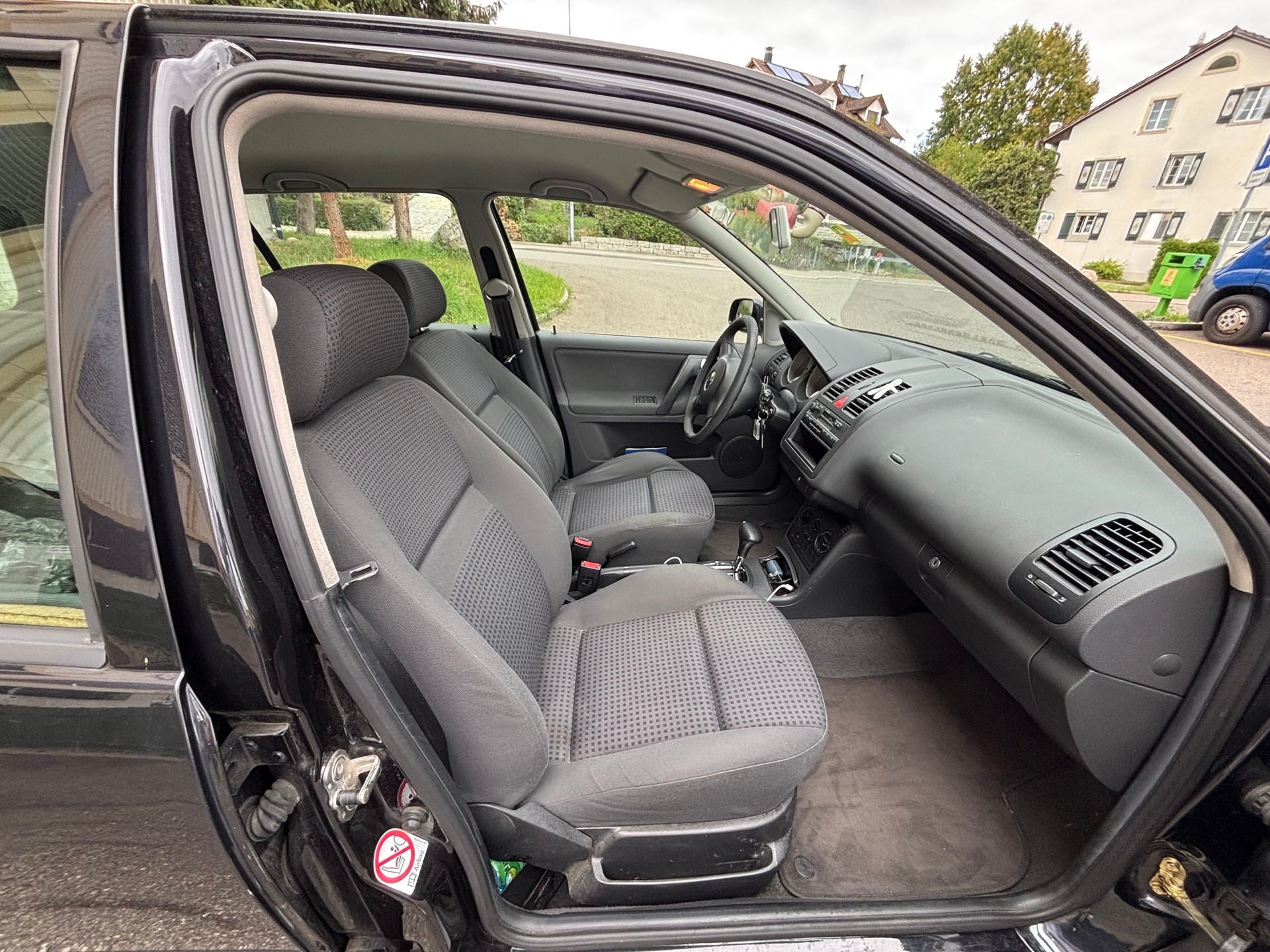 VW Polo 75-image-8