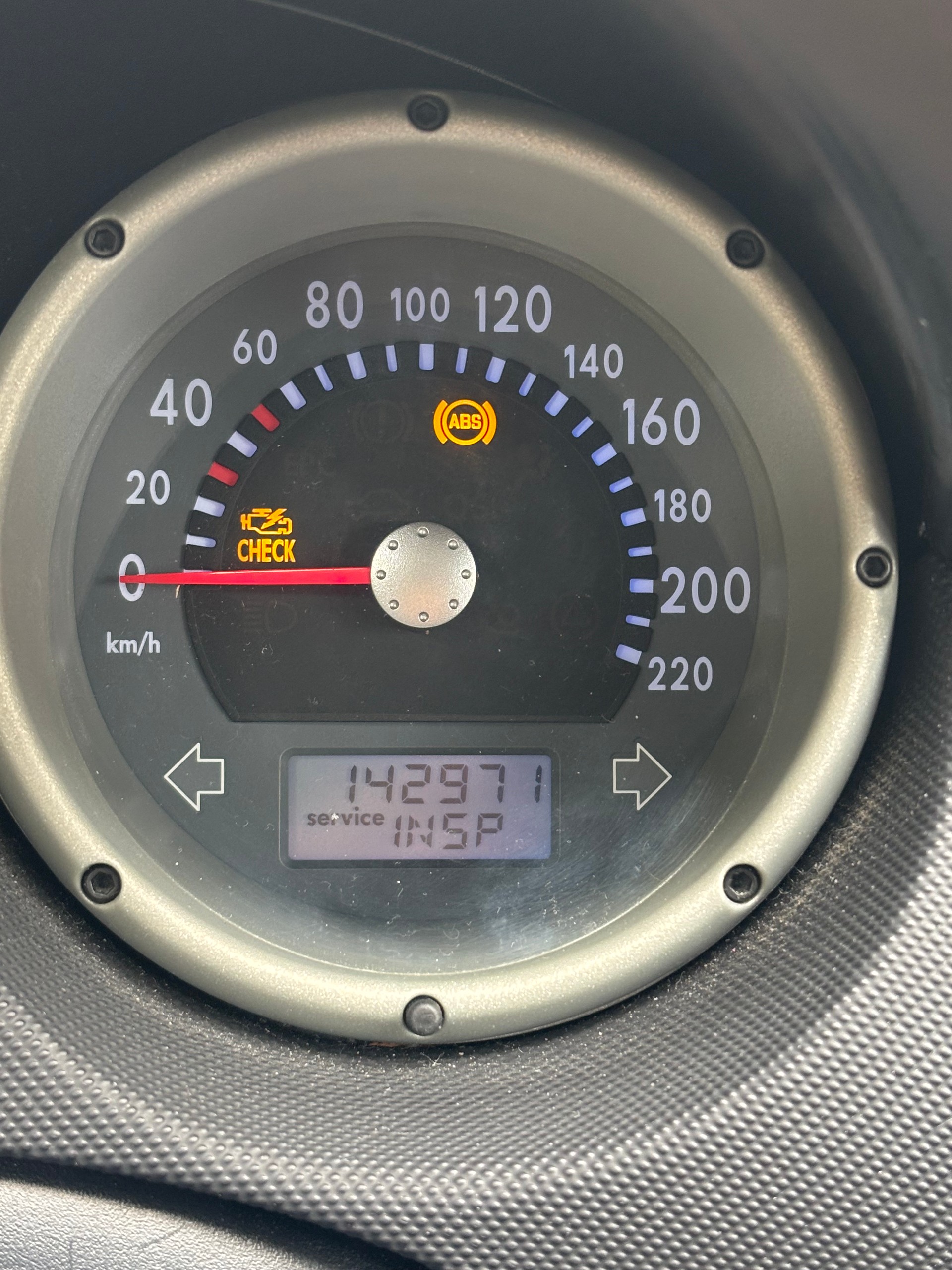VW Polo 75-image-9