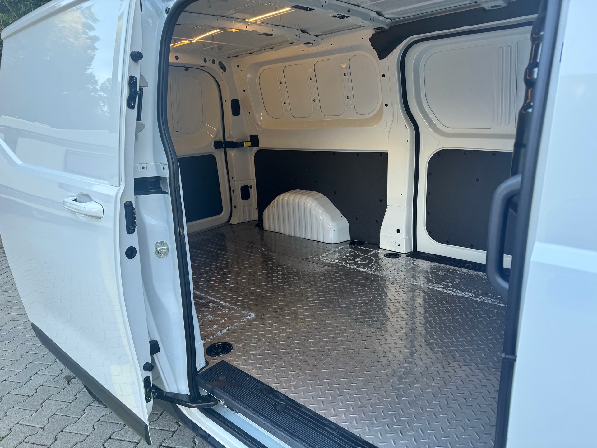 MAXUS Deliver 7 2.0D L2-image-8