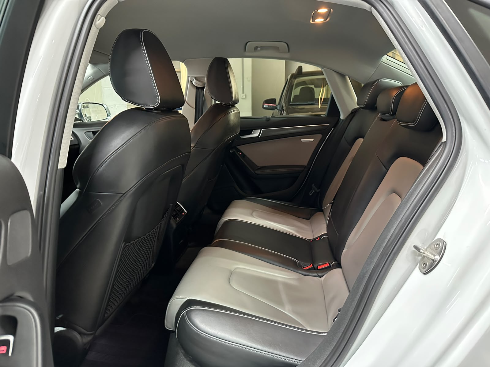 AUDI S4 Limousine 3.0 TFSI quattro S-tronic-image-8