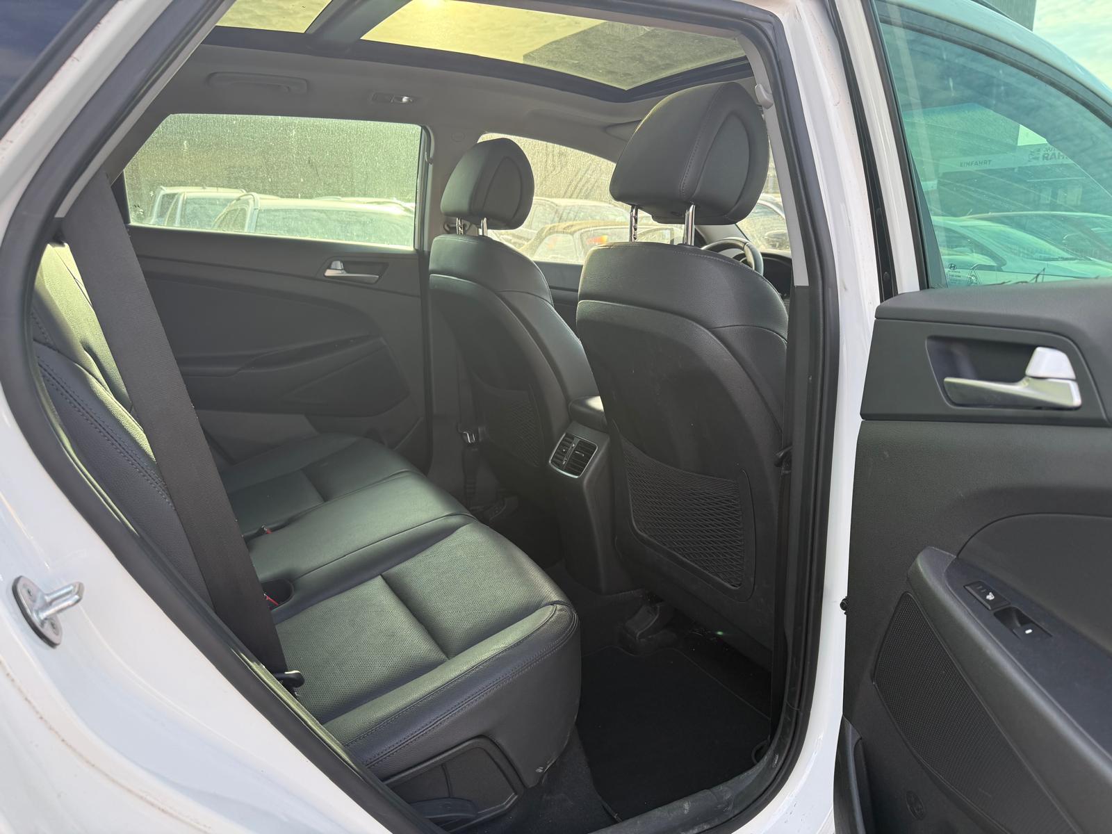 HYUNDAI Tucson 2.0 CRDi 185 Vertex 4WD-image-12