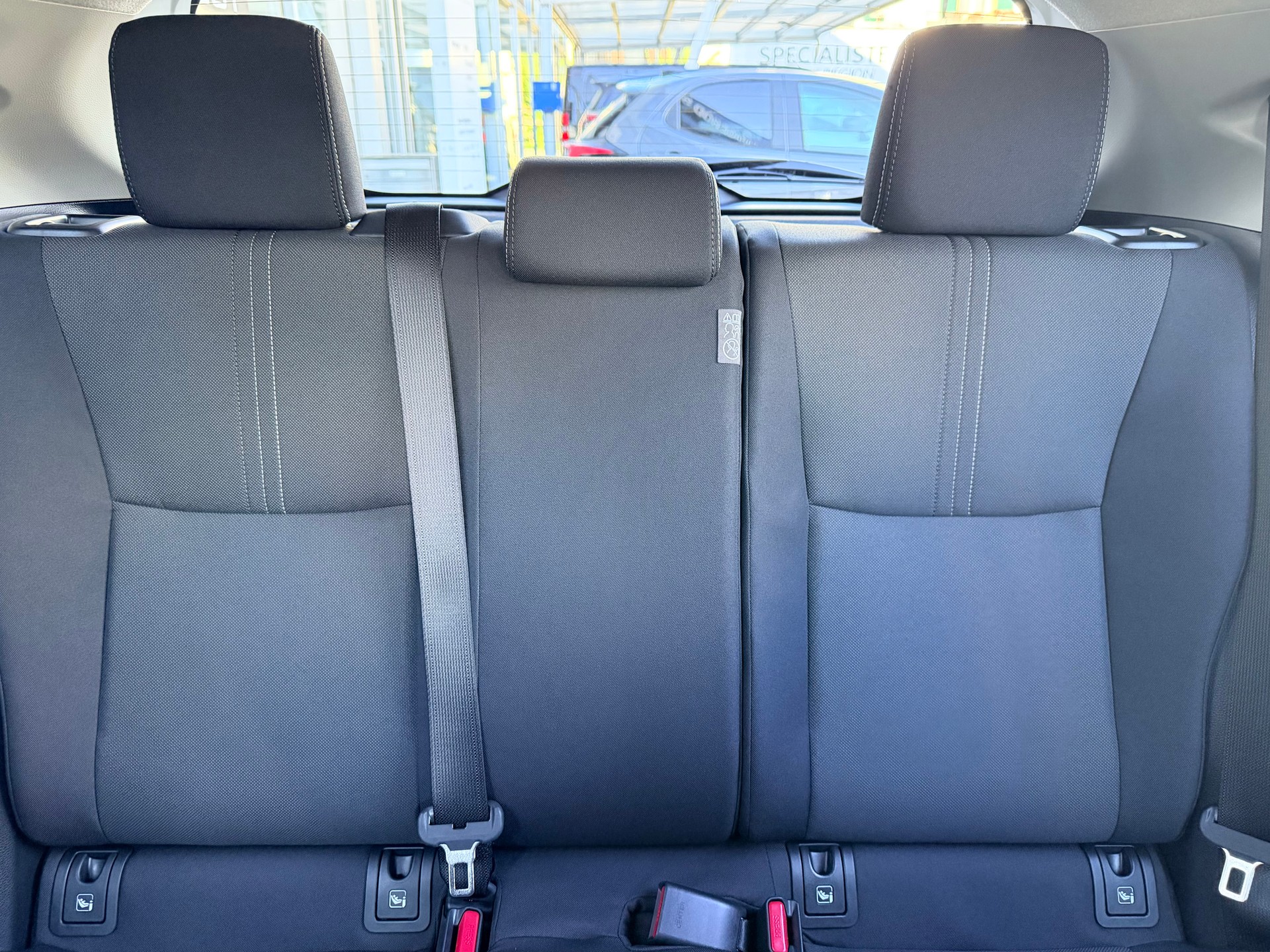TOYOTA Yaris 1.5 Trend e-CVT-image-14