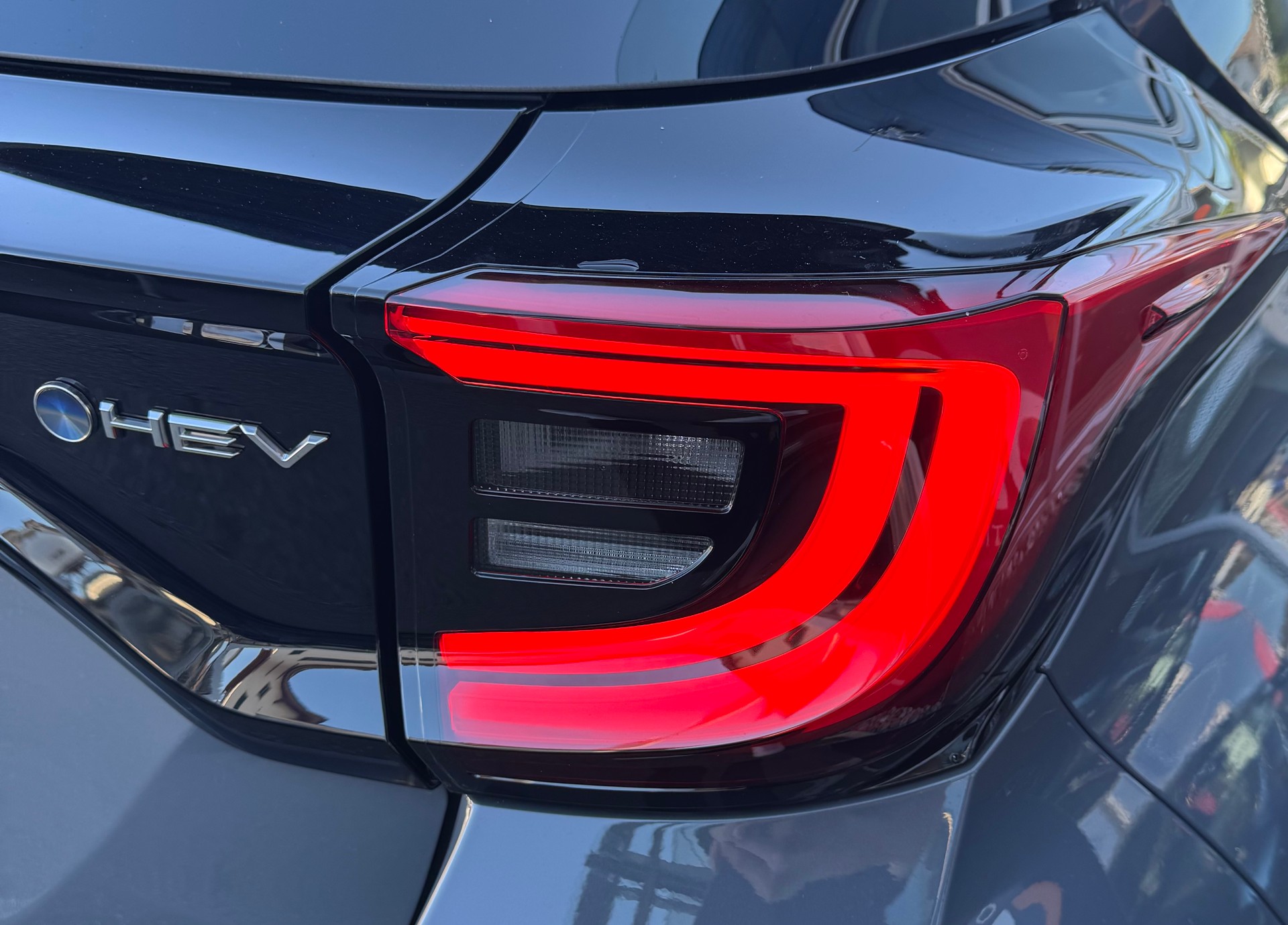 TOYOTA Yaris 1.5 Trend e-CVT-image-6