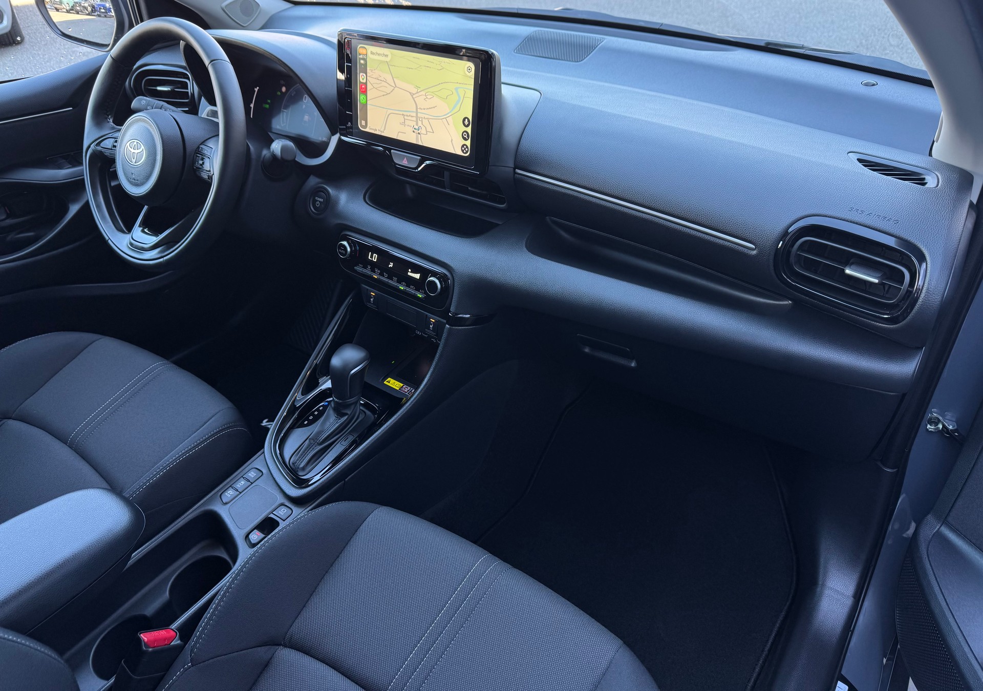 TOYOTA Yaris 1.5 Trend e-CVT-image-10