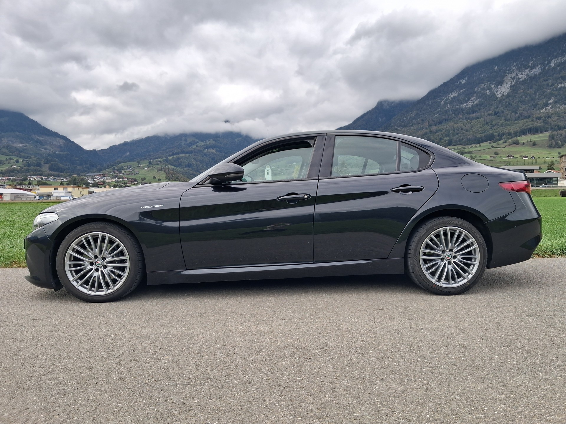 ALFA ROMEO Giulia 2.2 JTDM Veloce Q4 Automatic-image-4