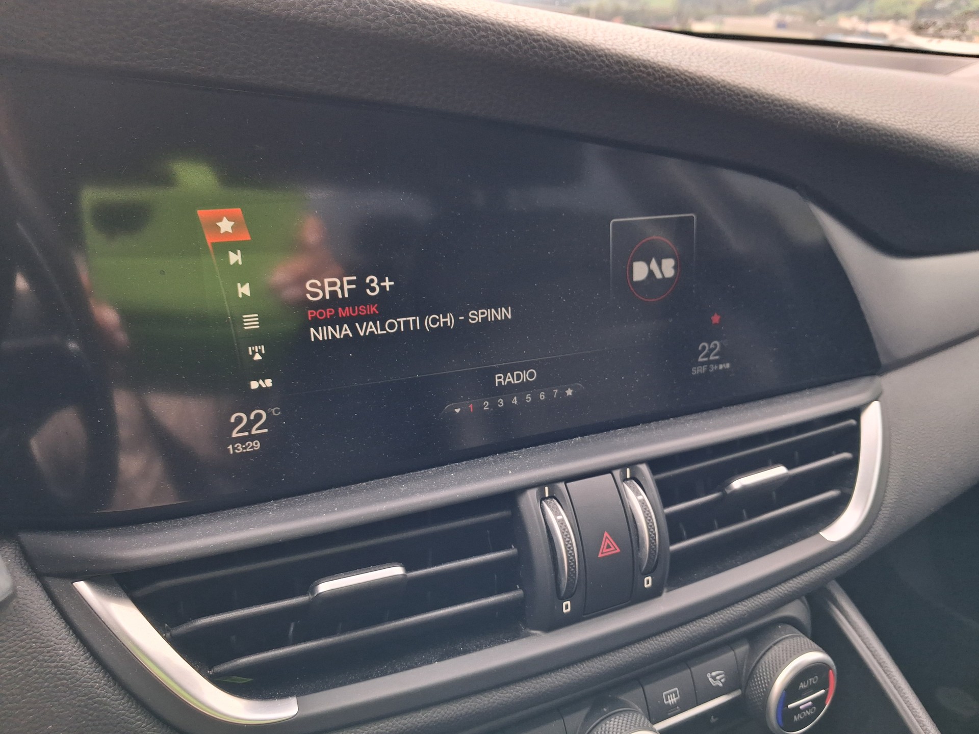 ALFA ROMEO Giulia 2.2 JTDM Veloce Q4 Automatic-image-8