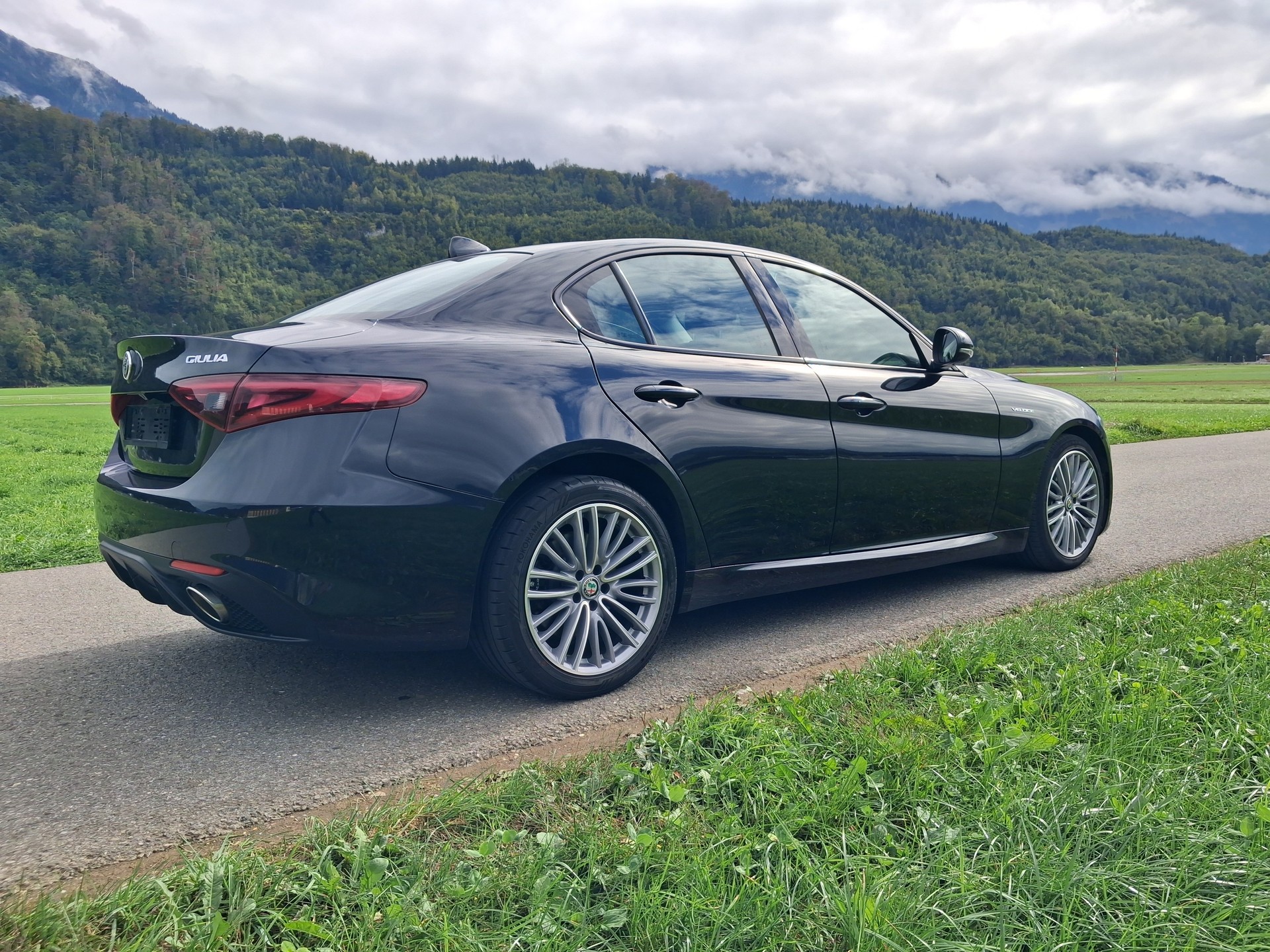 ALFA ROMEO Giulia 2.2 JTDM Veloce Q4 Automatic-image-2