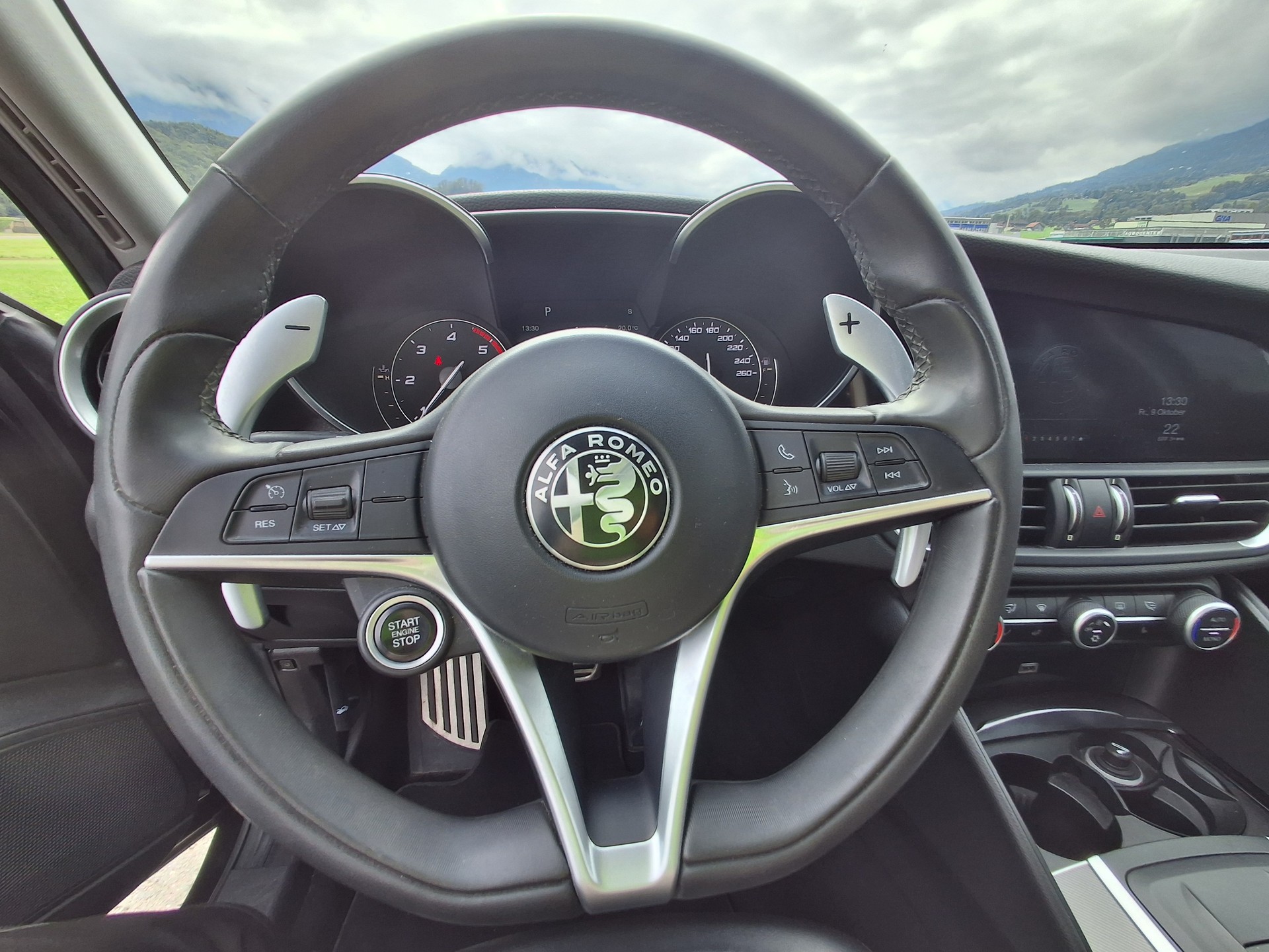 ALFA ROMEO Giulia 2.2 JTDM Veloce Q4 Automatic-image-9