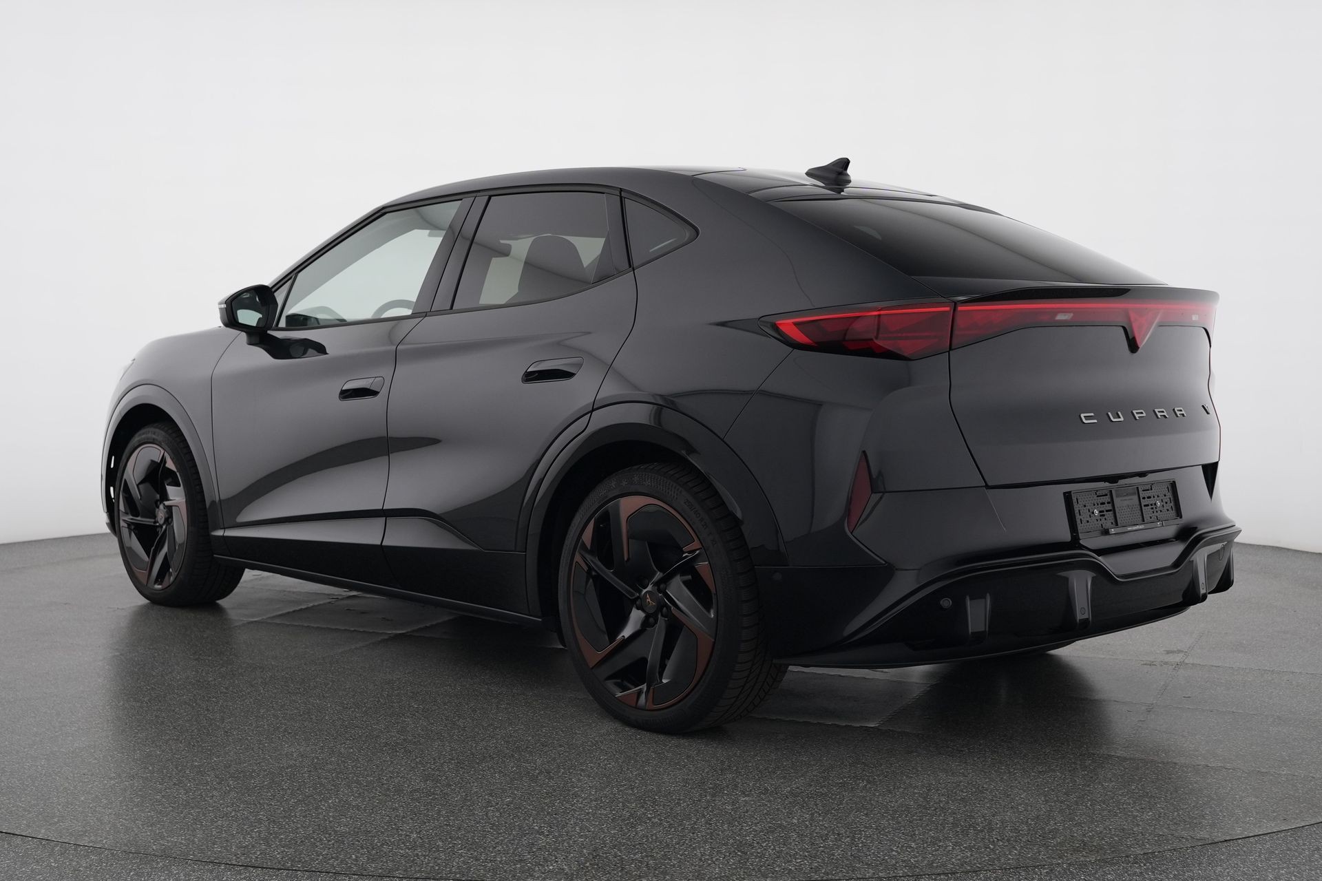 CUPRA Tavascan Type 9 77 kWh Adrenaline-image-3