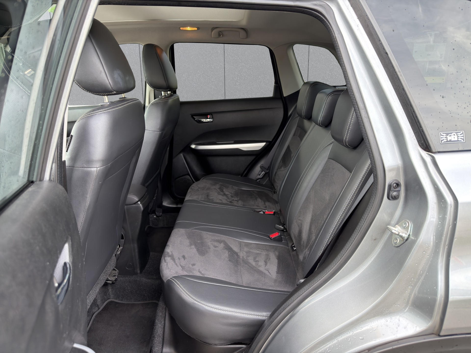 SUZUKI Vitara 1.6 S.Cellano Top Automatic-image-12