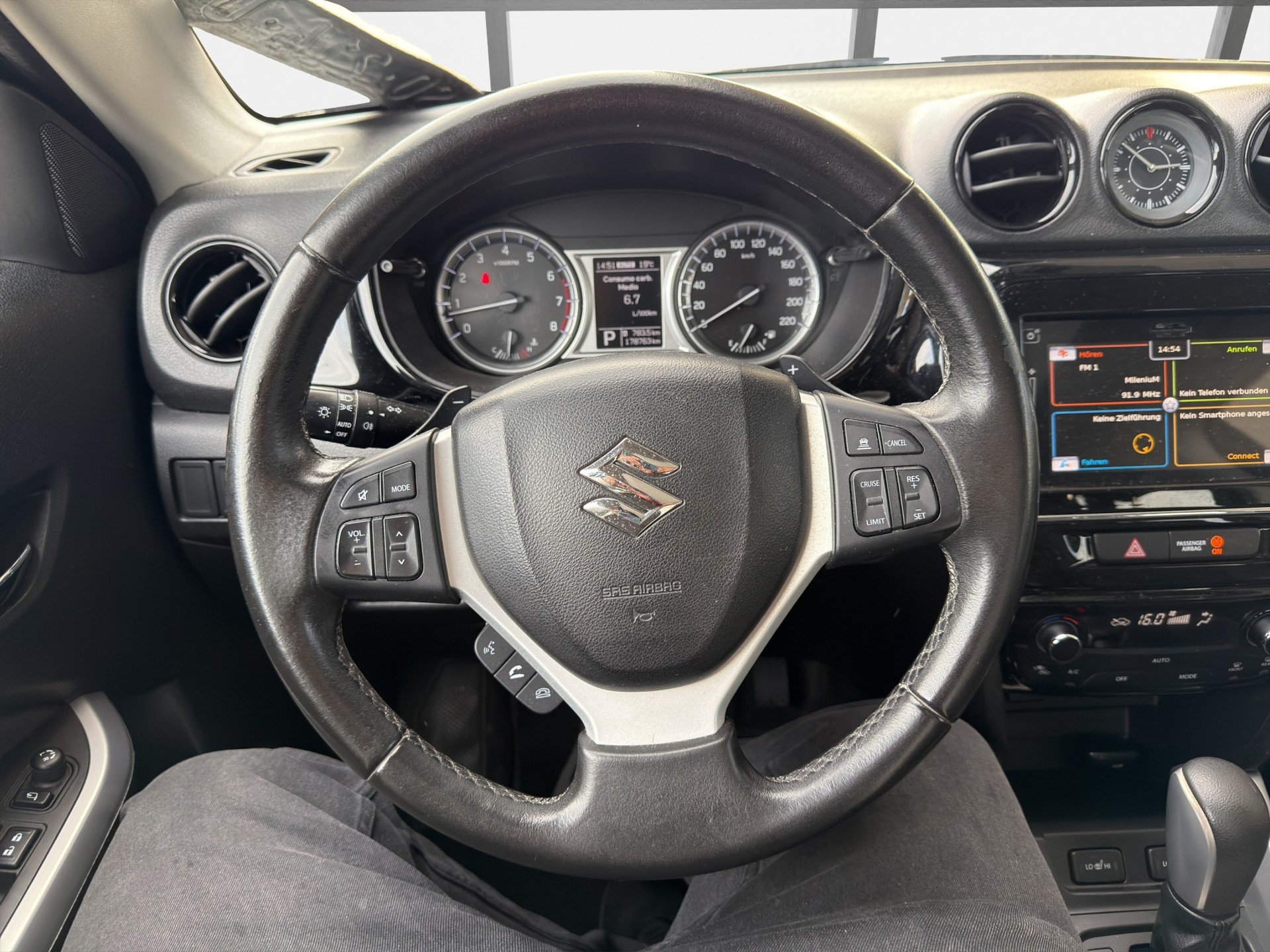 SUZUKI Vitara 1.6 S.Cellano Top Automatic-image-11