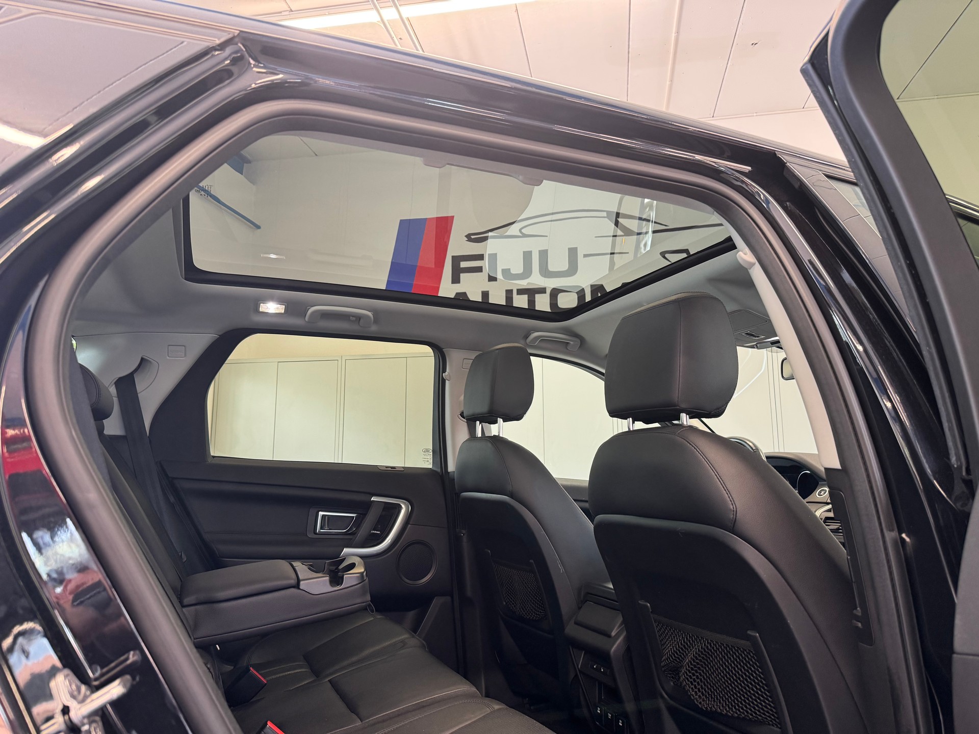 LAND ROVER Discovery Sport 2.0 TD4 HSE AT9-image-11