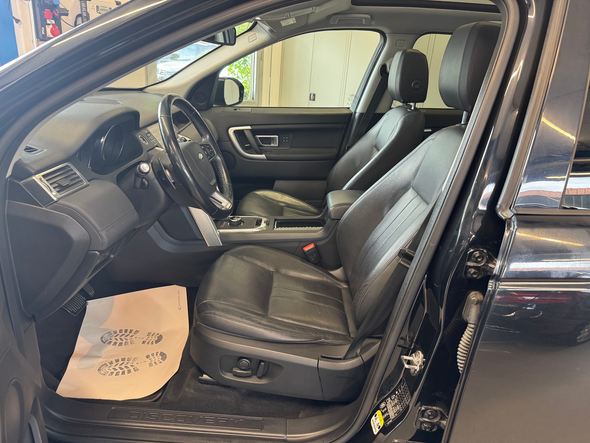 LAND ROVER Discovery Sport 2.0 TD4 HSE AT9-image-6