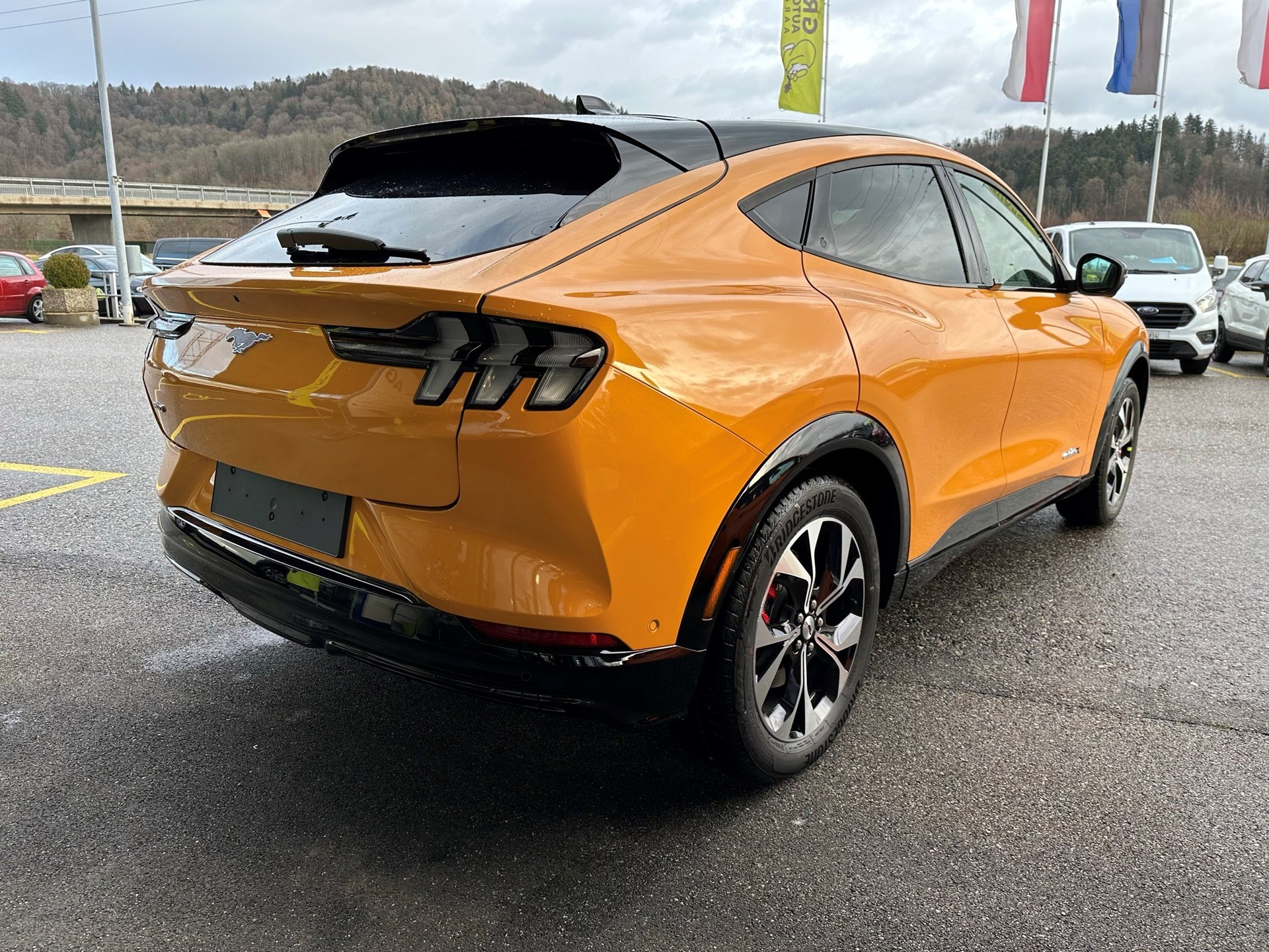 FORD Mustang MACH-E AWD 99 kWh-image-5