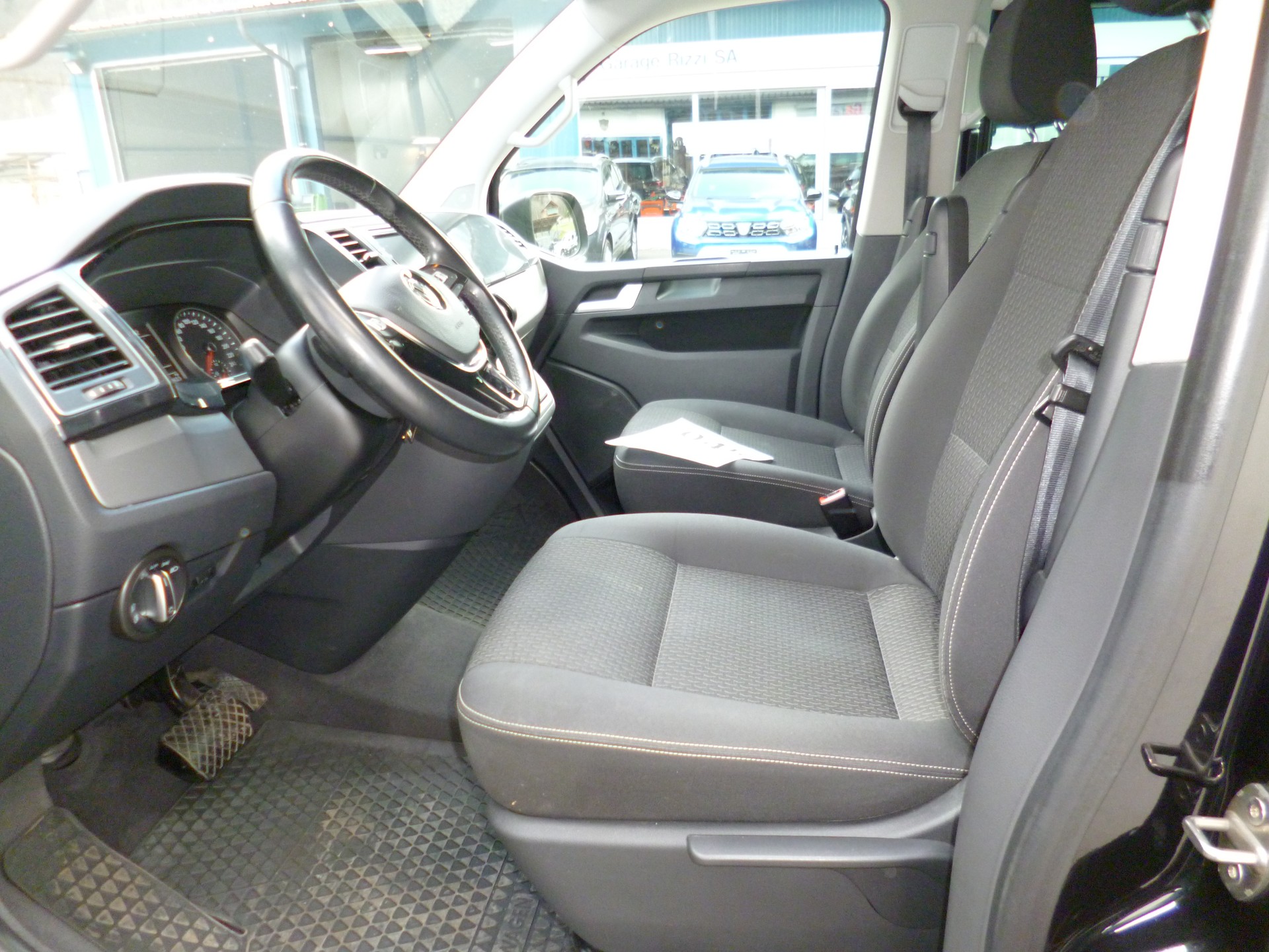 VW Multivan 2.0 Liberty DSG-image-4