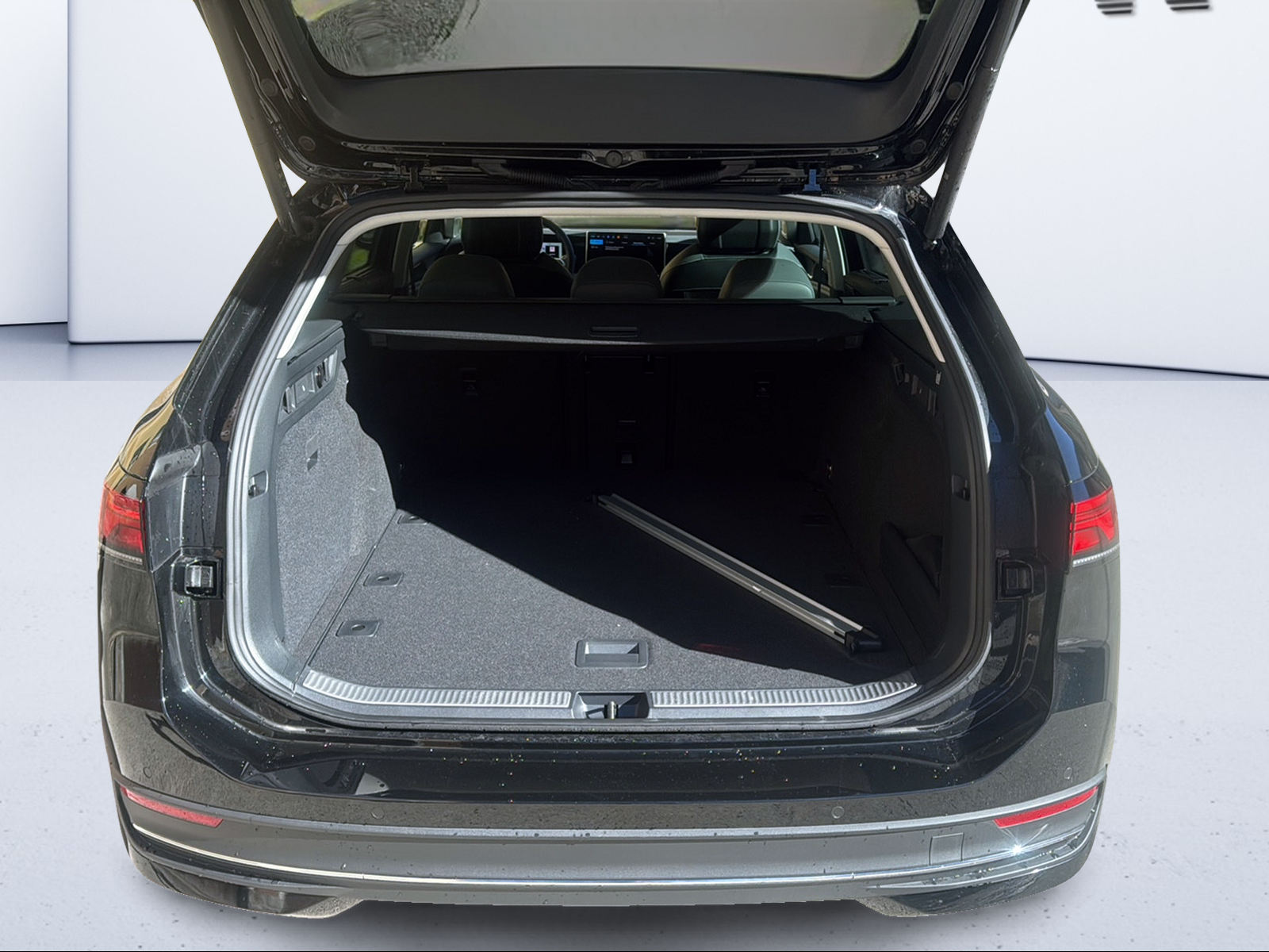 VW Passat Variant 2.0 TDI evo Business DSG-image-8