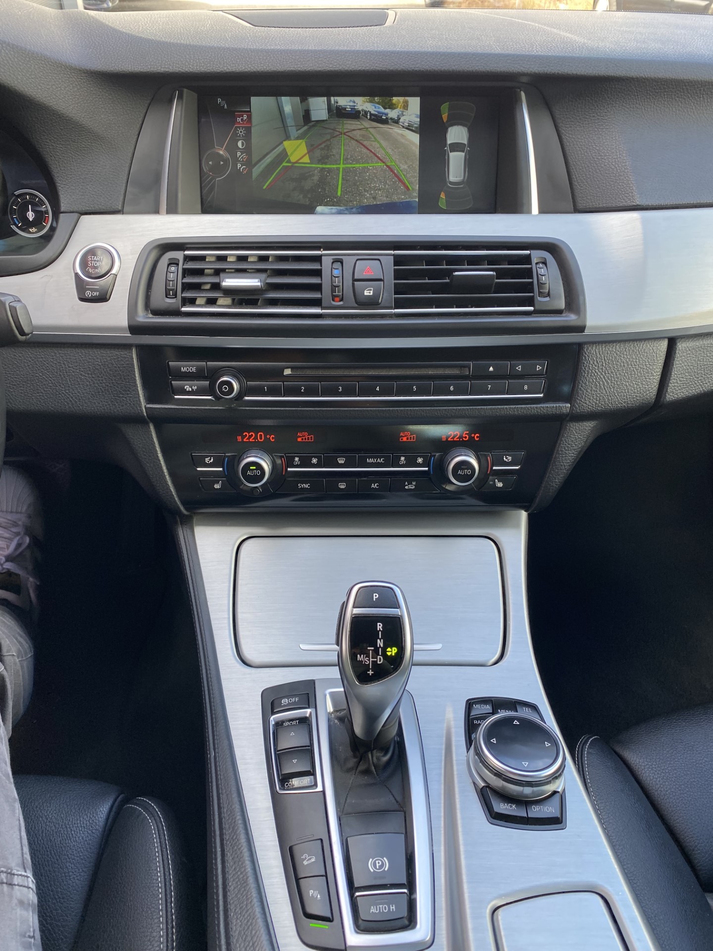 BMW 535d Touring xDrive Modern Line Steptronic-image-12