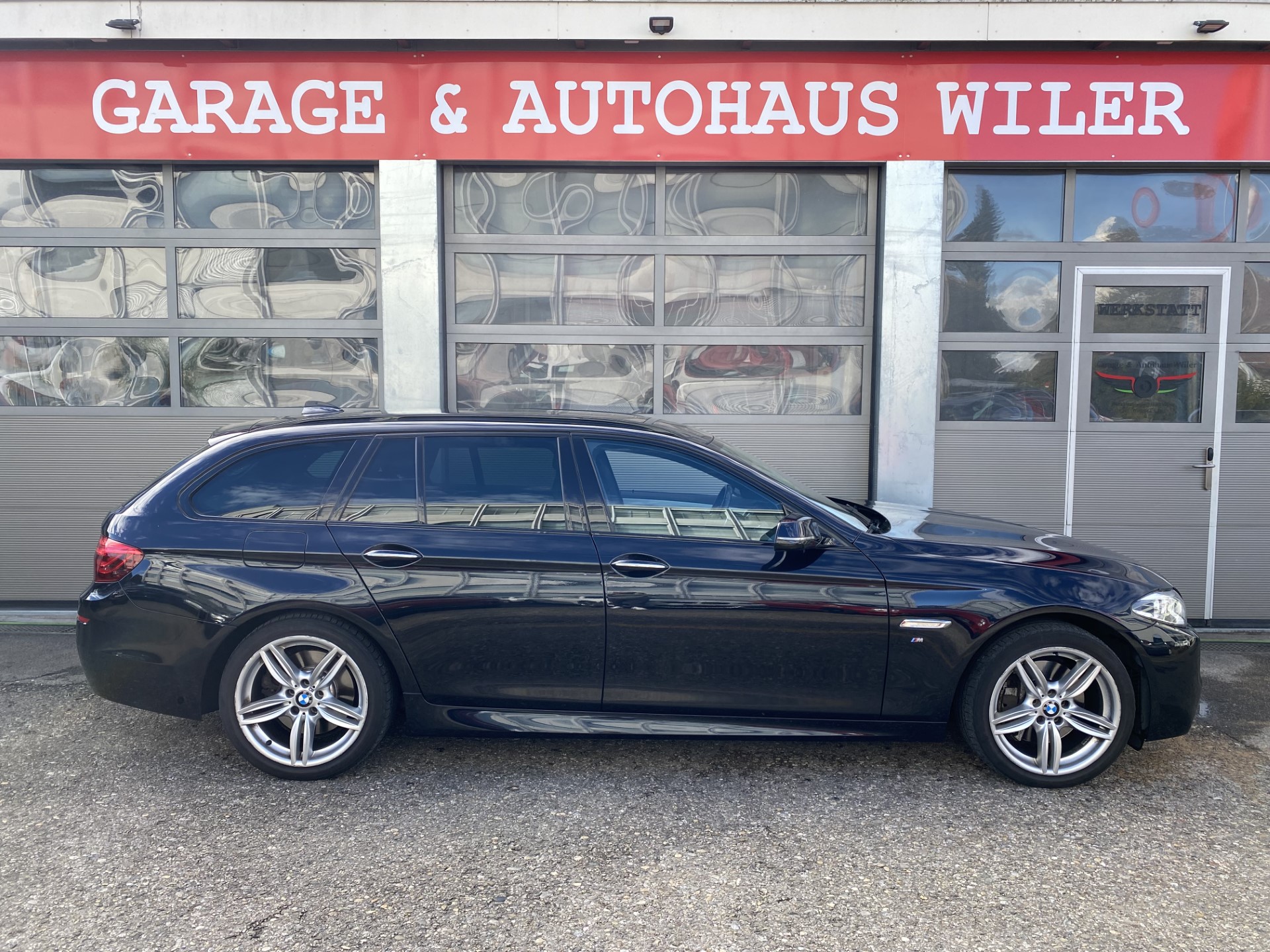 BMW 535d Touring xDrive Modern Line Steptronic-image-3