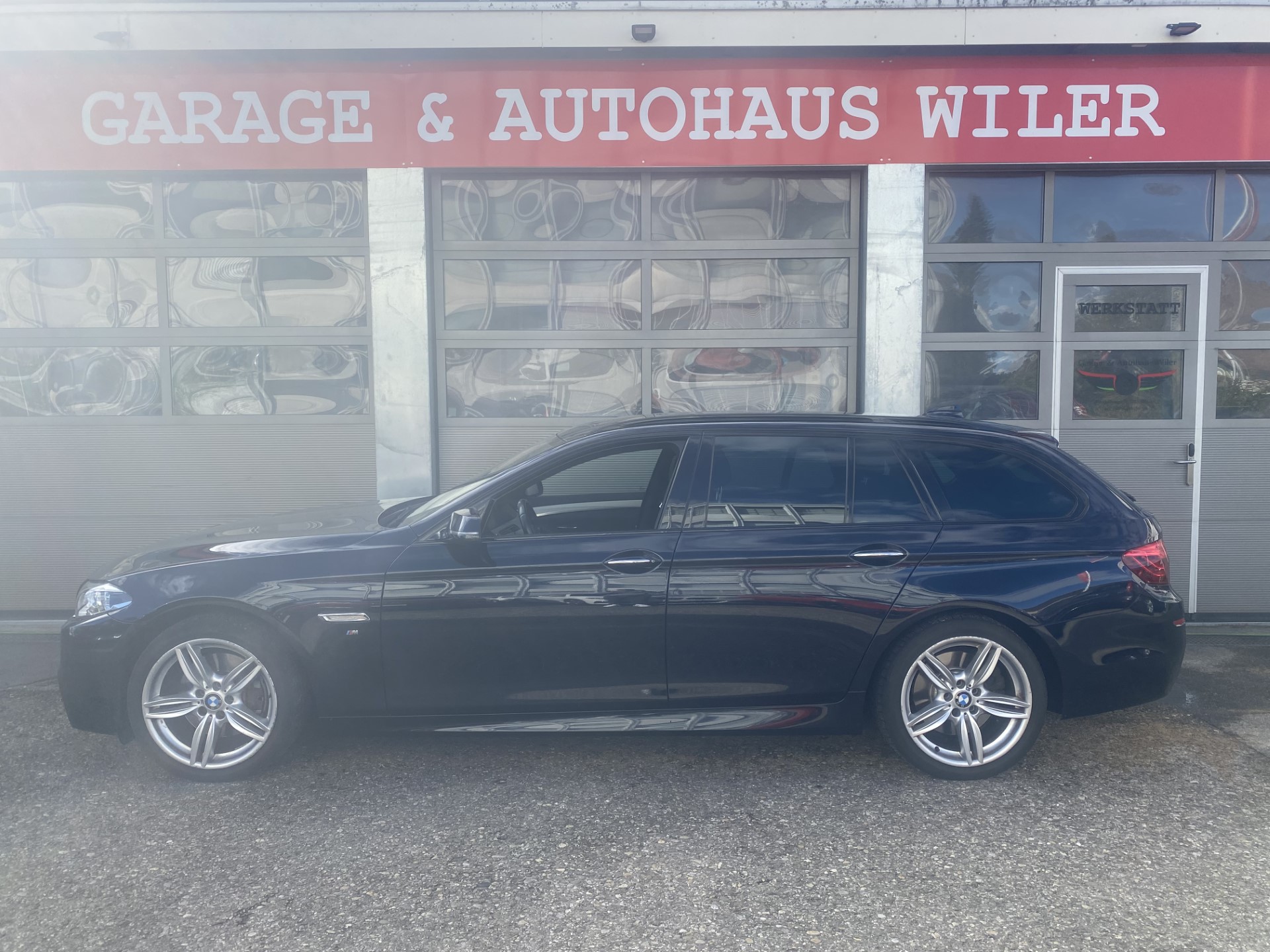 BMW 535d Touring xDrive Modern Line Steptronic-image-7