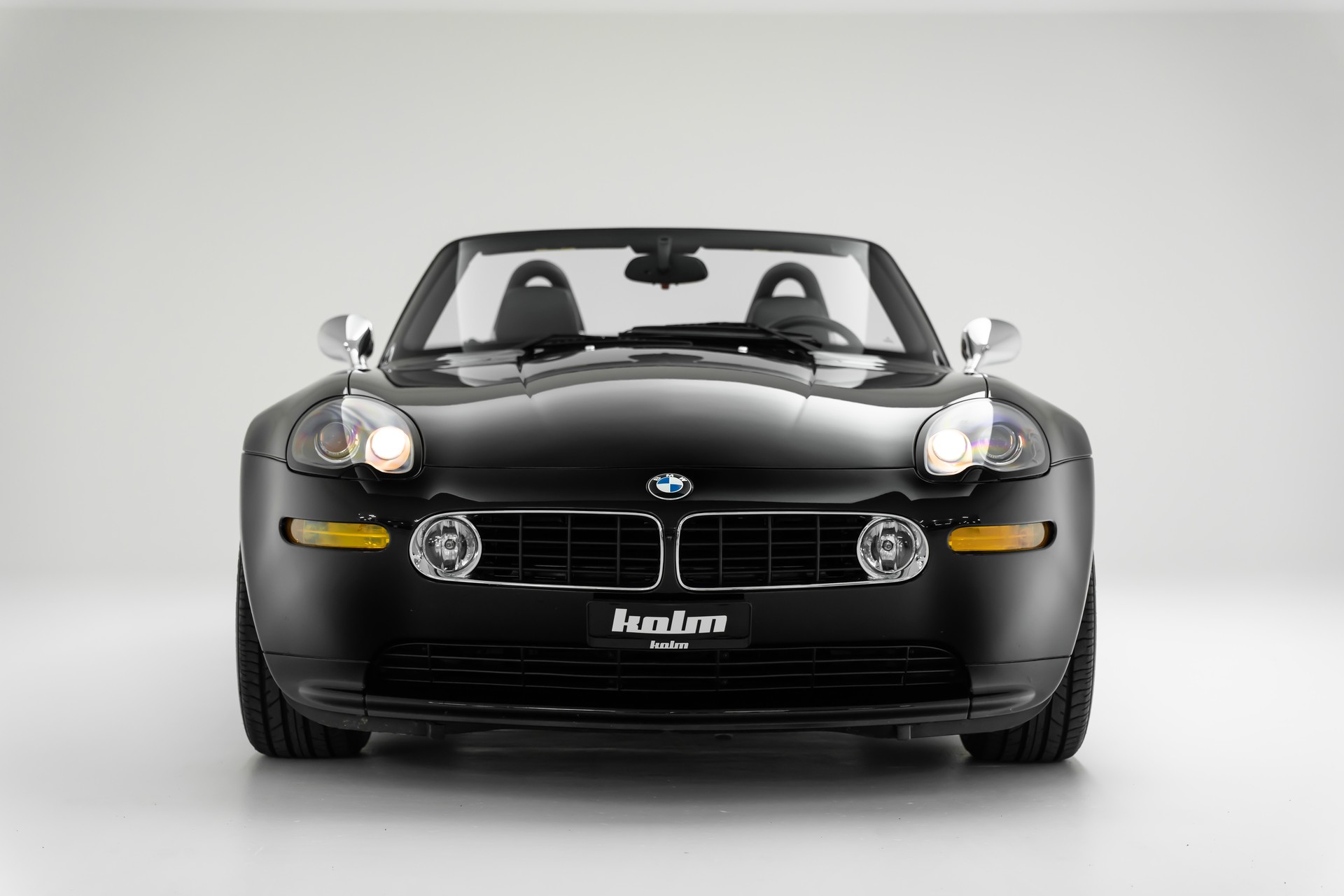 BMW Z8 Roadster-showroom-element-1