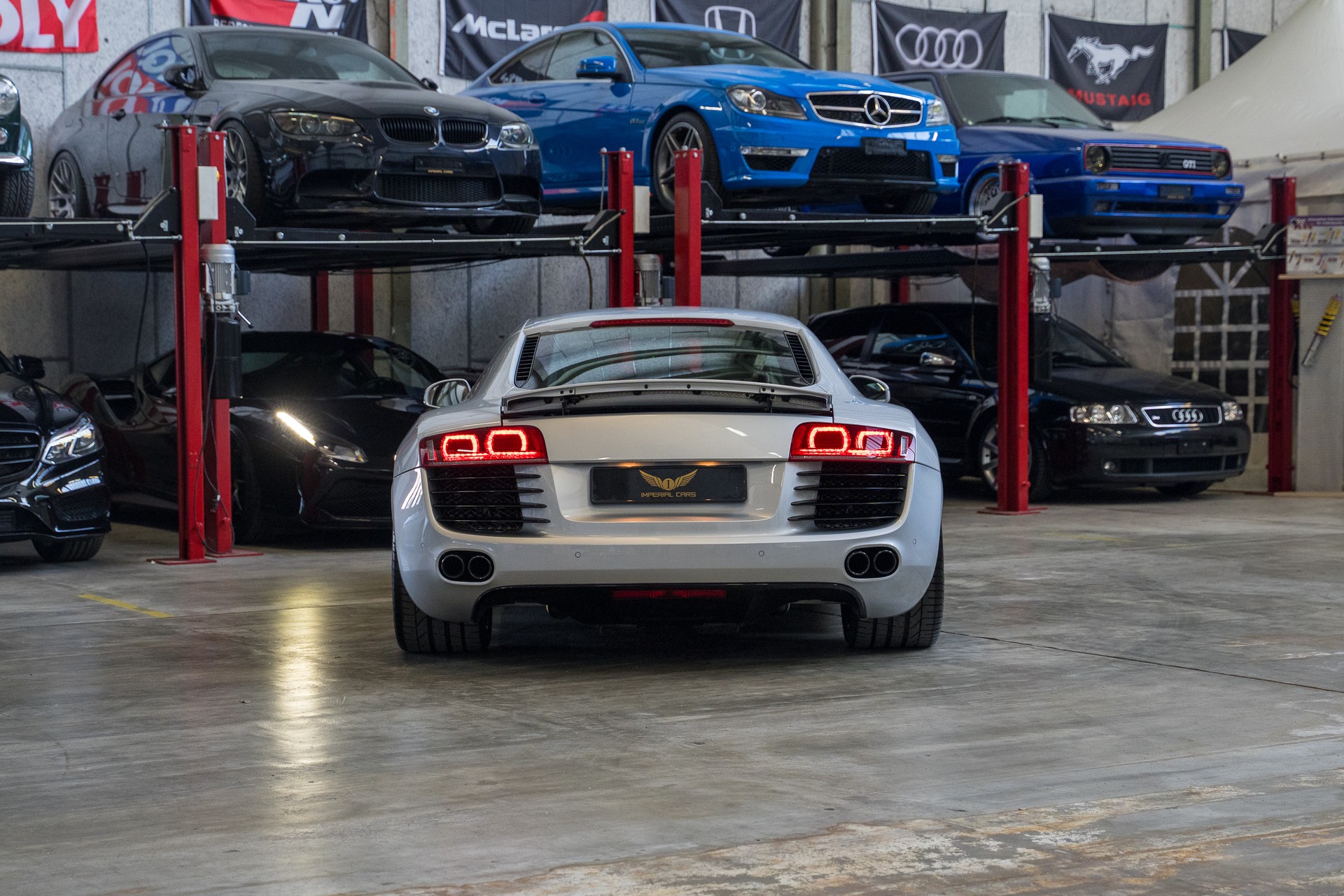 AUDI R8 Coupé 4.2 * Carbon Paket *-image-3