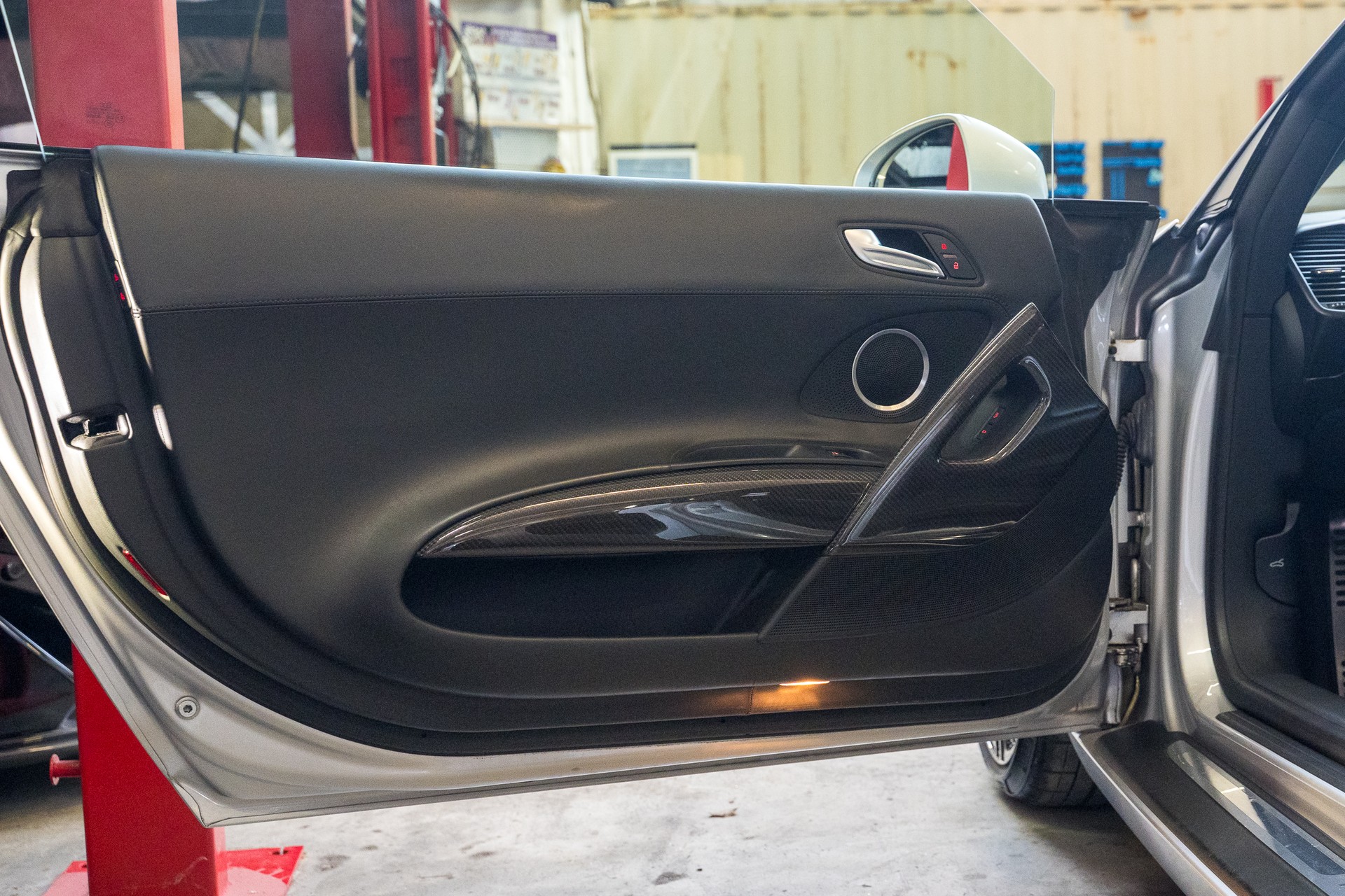 AUDI R8 Coupé 4.2 * Carbon Paket *-image-13