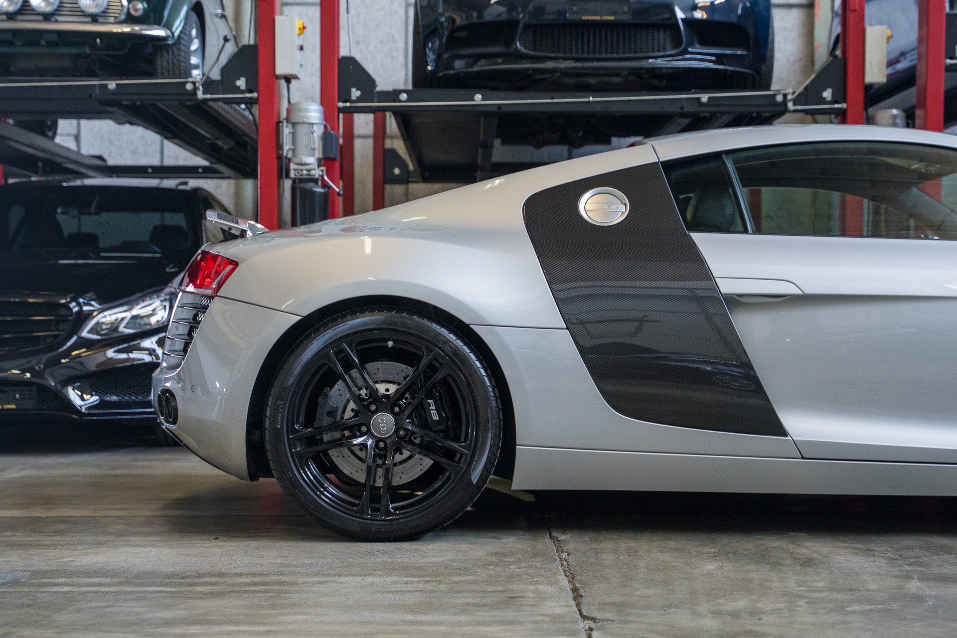 AUDI R8 Coupé 4.2 * Carbon Paket *-image-7