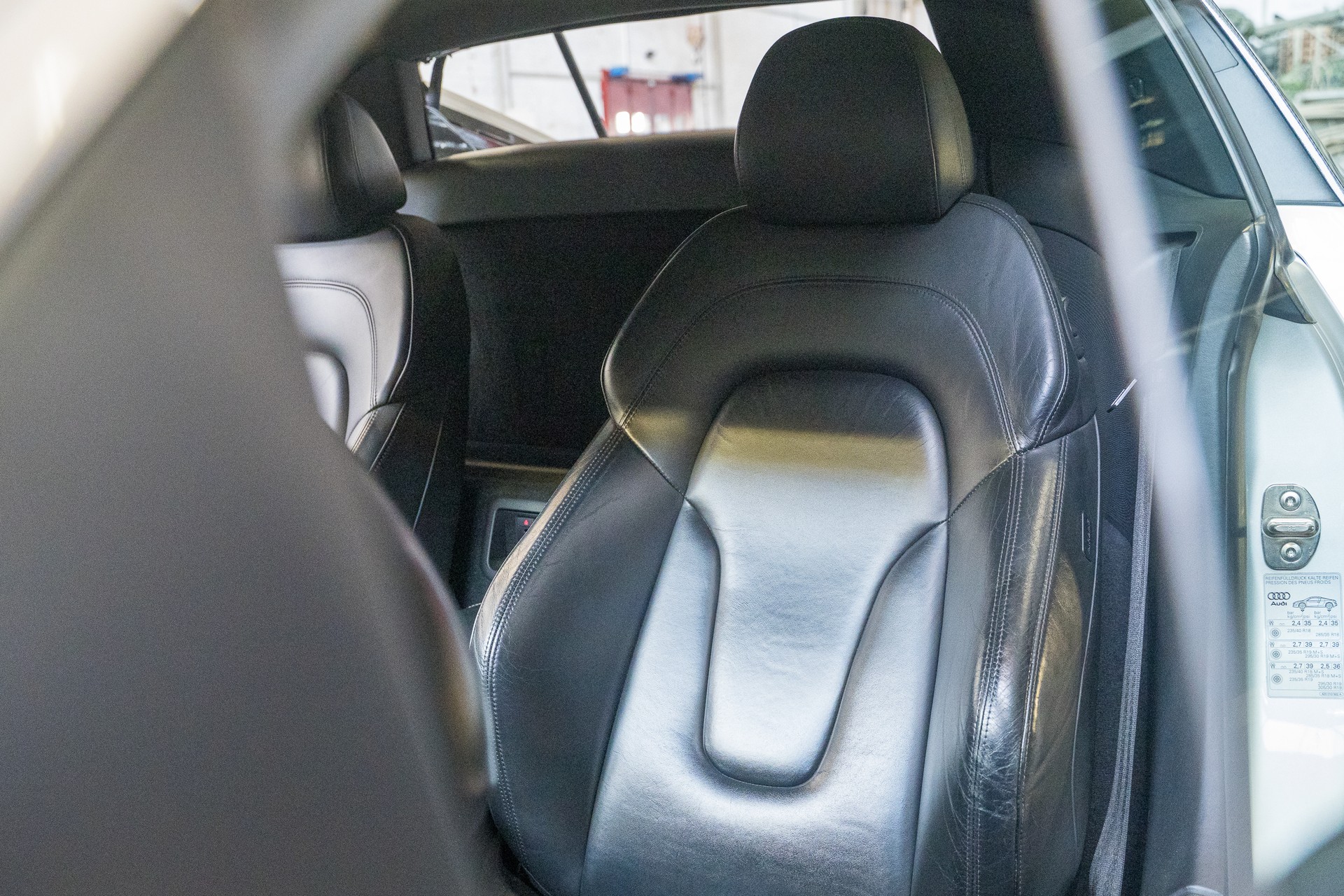 AUDI R8 Coupé 4.2 * Carbon Paket *-image-11