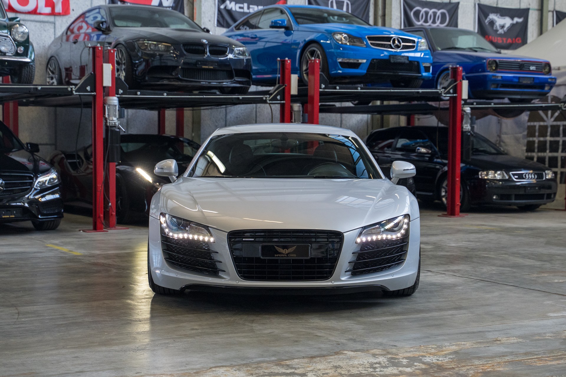 AUDI R8 Coupé 4.2 * Carbon Paket *-image-2