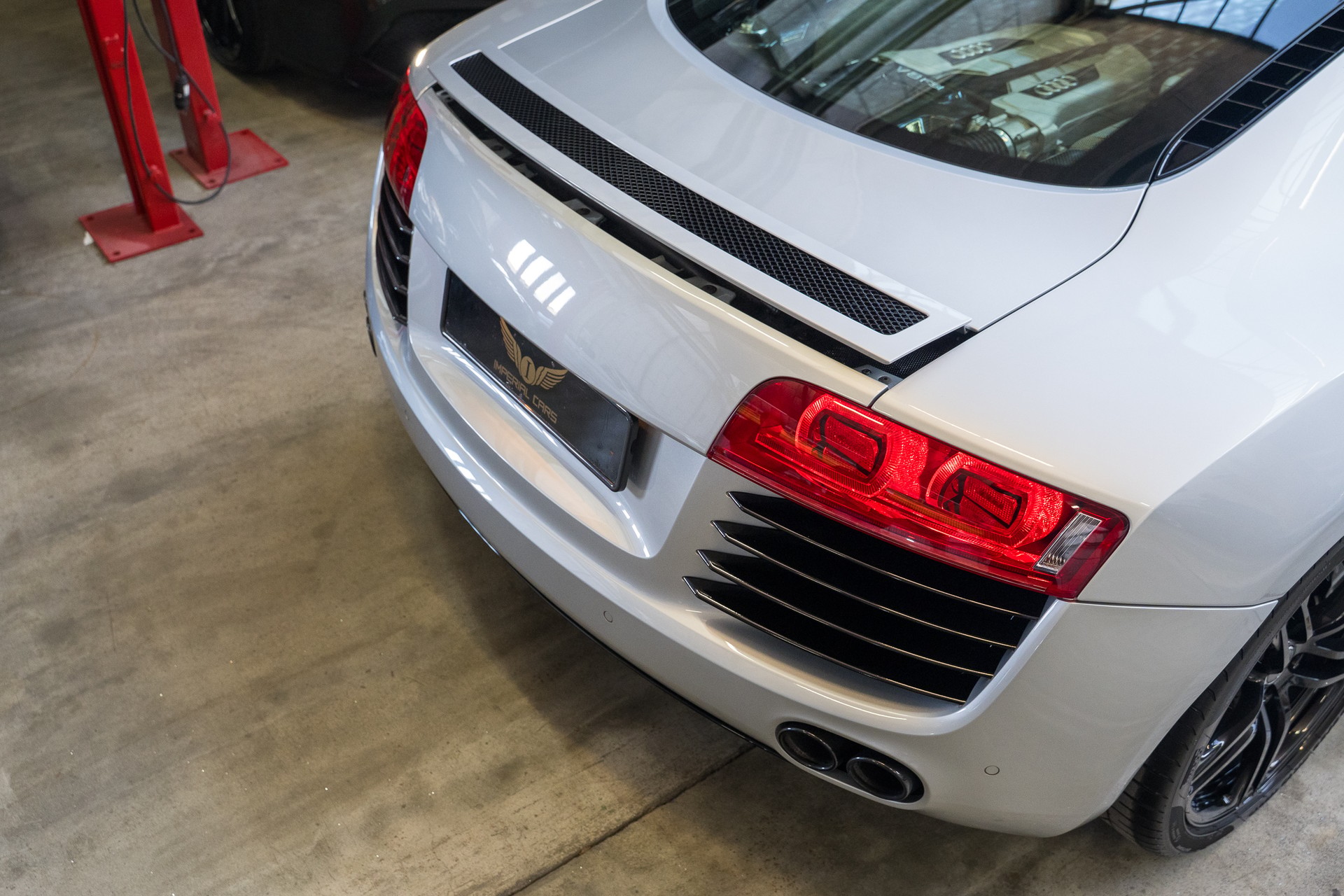 AUDI R8 Coupé 4.2 * Carbon Paket *-image-8