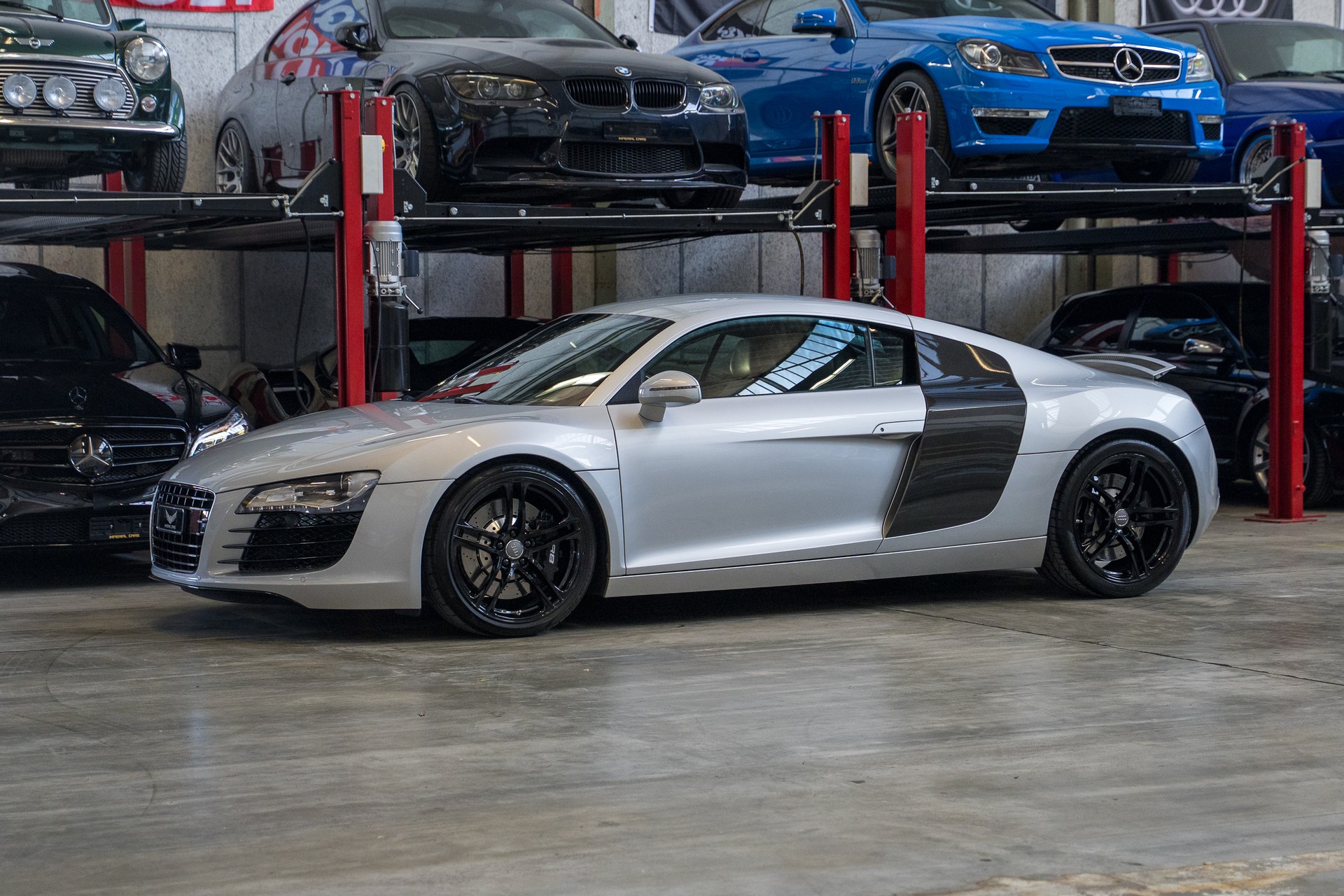 AUDI R8 Coupé 4.2 * Carbon Paket *-image-1