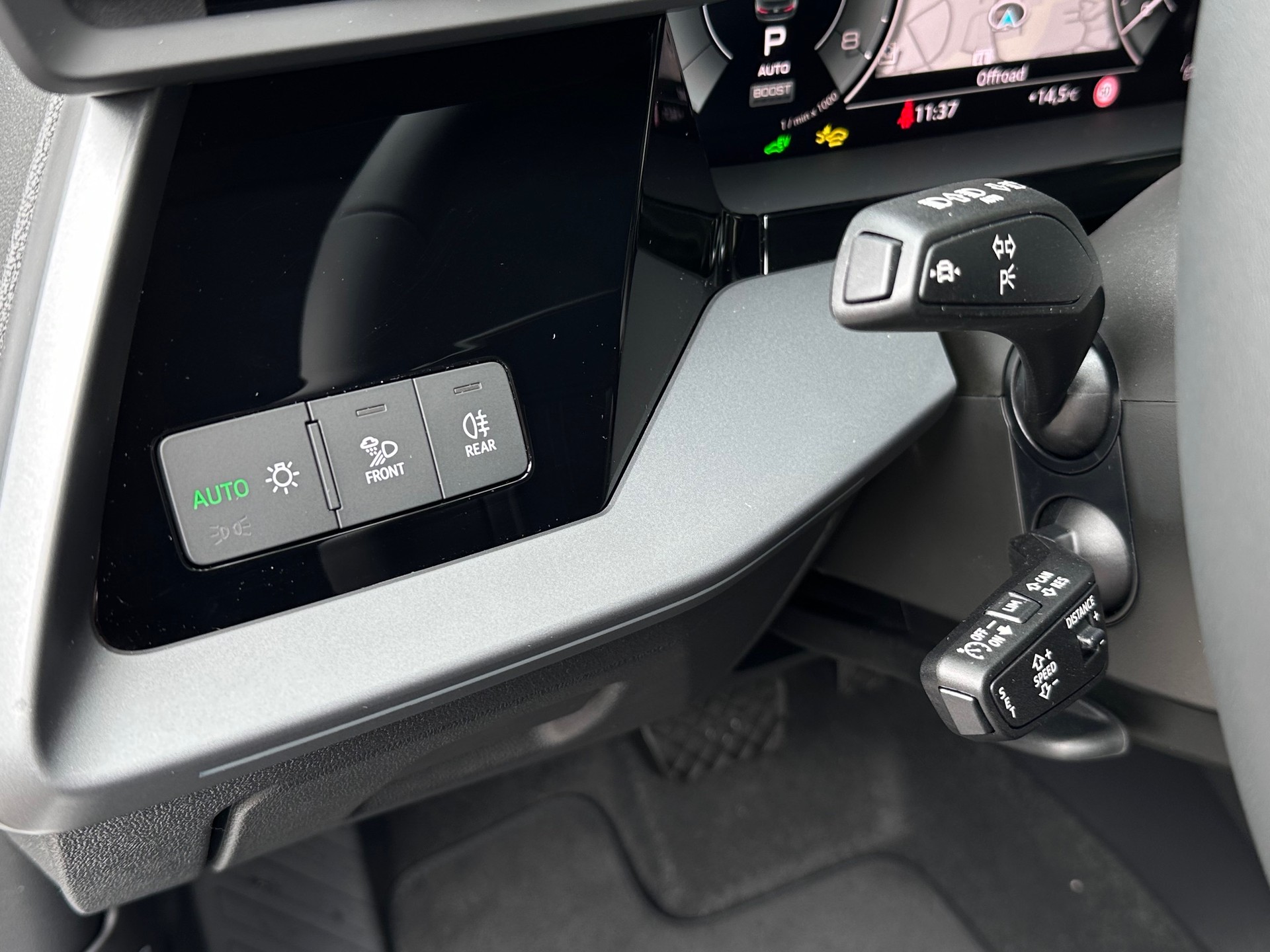 AUDI A3 Sportback 40 TFSI e advanced S-tronic-image-11