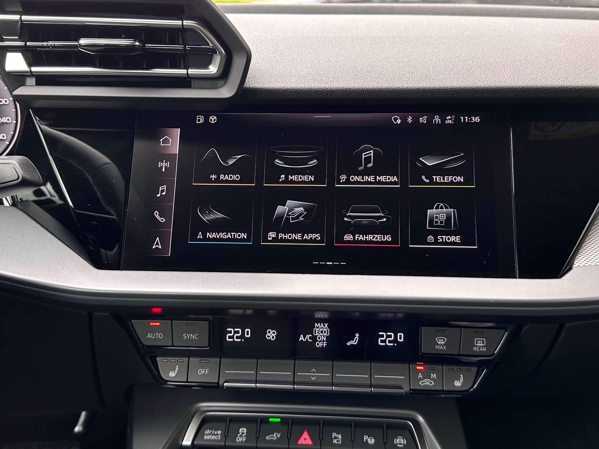AUDI A3 Sportback 40 TFSI e advanced S-tronic-image-6