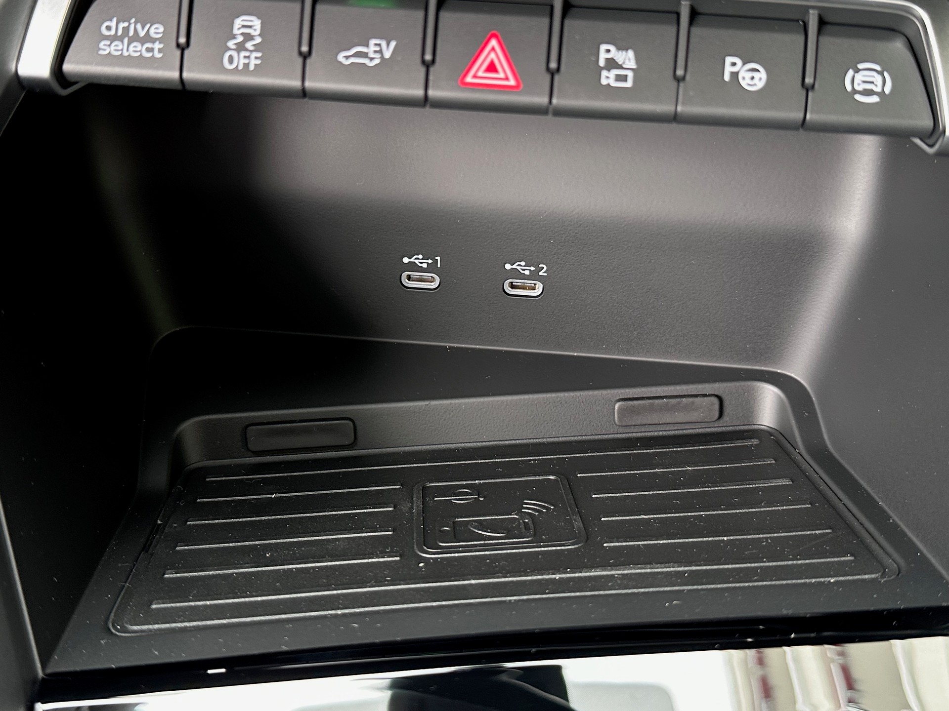 AUDI A3 Sportback 40 TFSI e advanced S-tronic-image-14