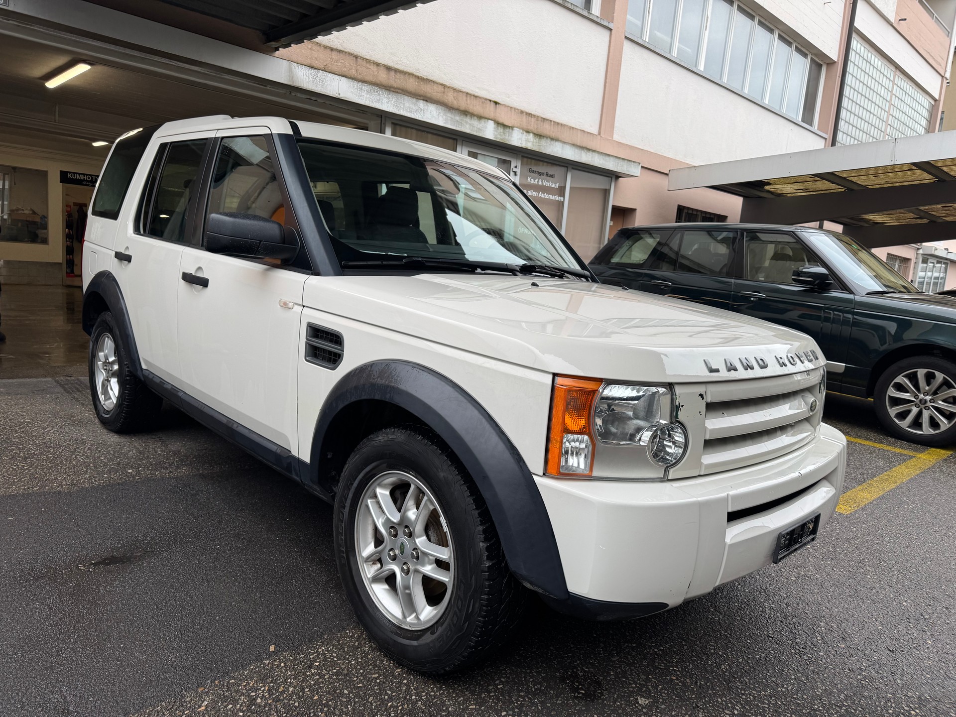 LAND ROVER Discovery 2.7d V6 SE Automatic-image-1
