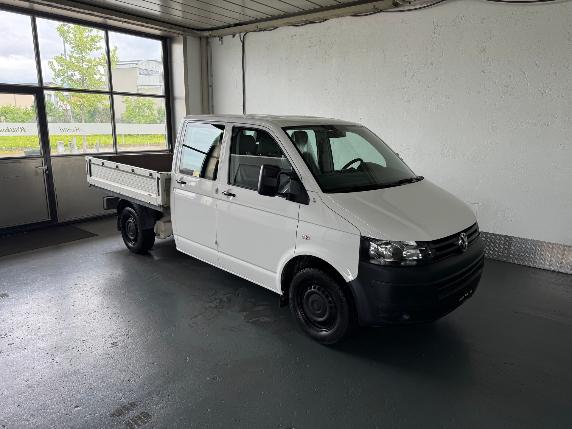VW T5 2.0 TDI-image-0