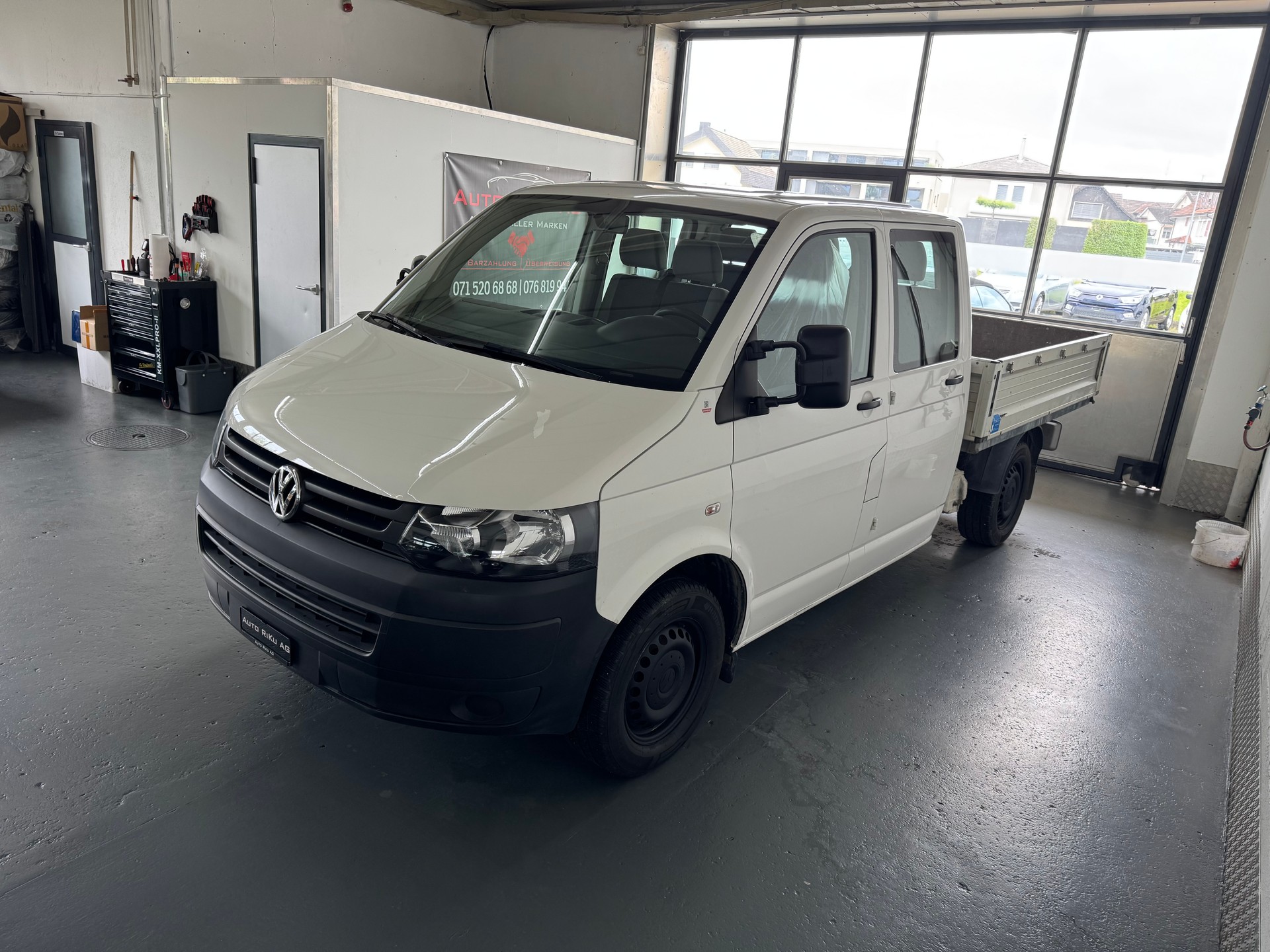 VW T5 2.0 TDI-image-3