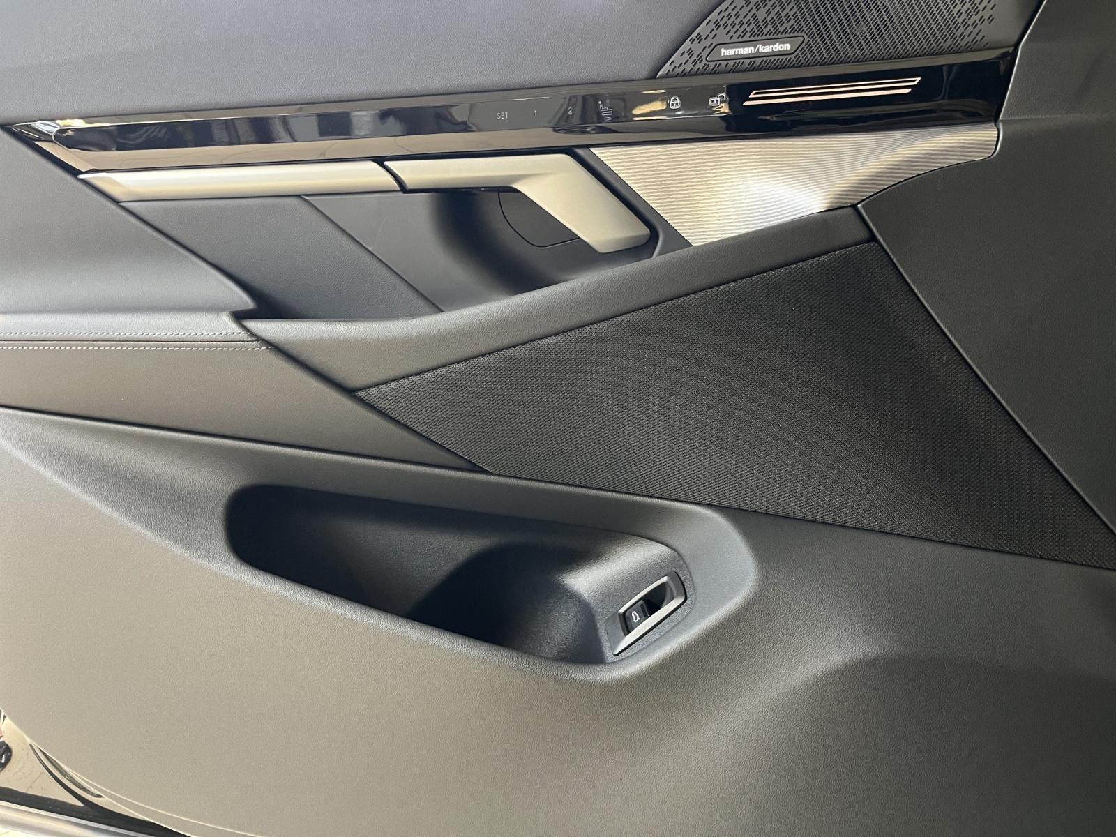 BMW 520d xDrive Touring M Sport-image-14